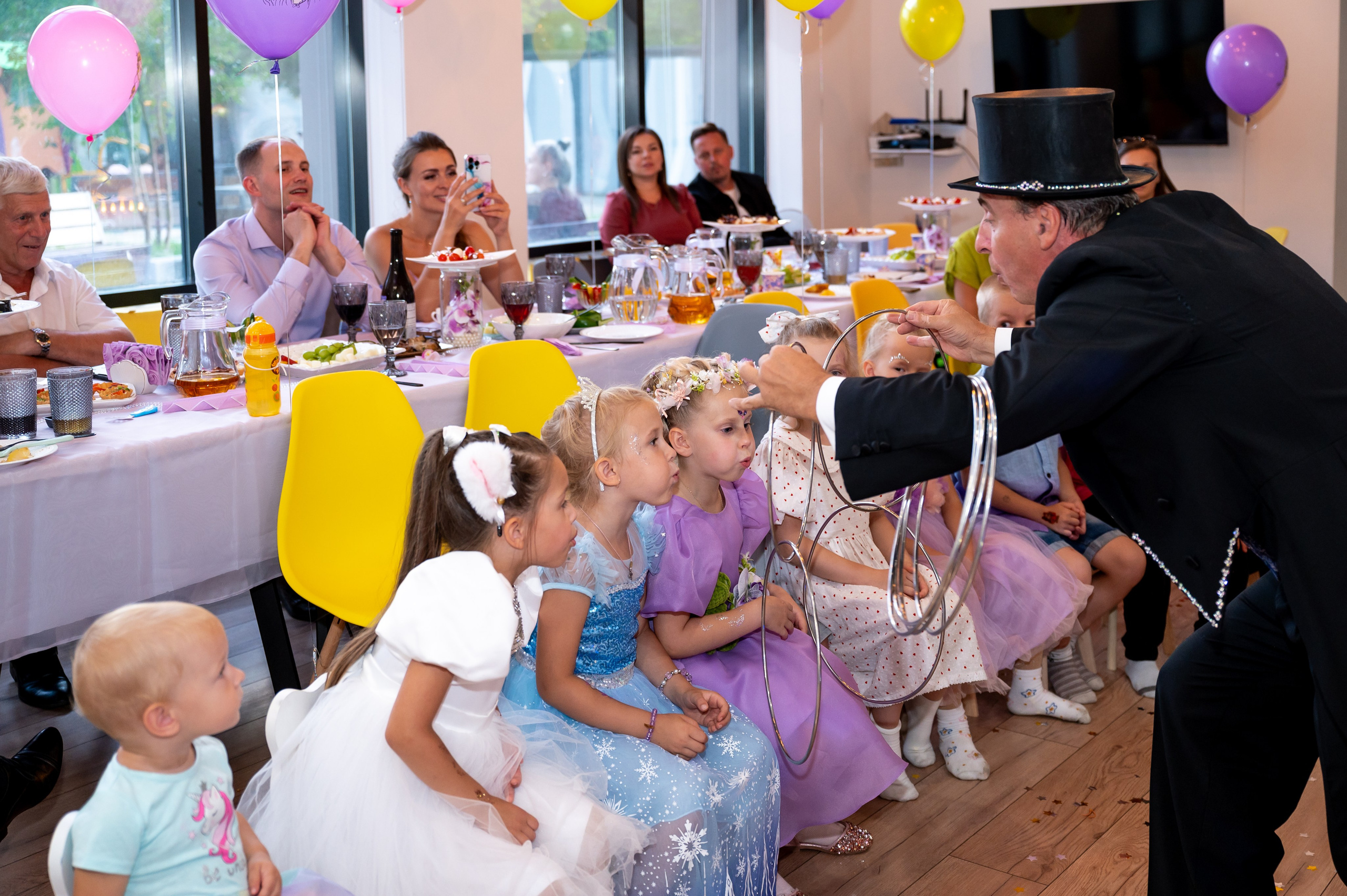 ДР в лофте с фокусником