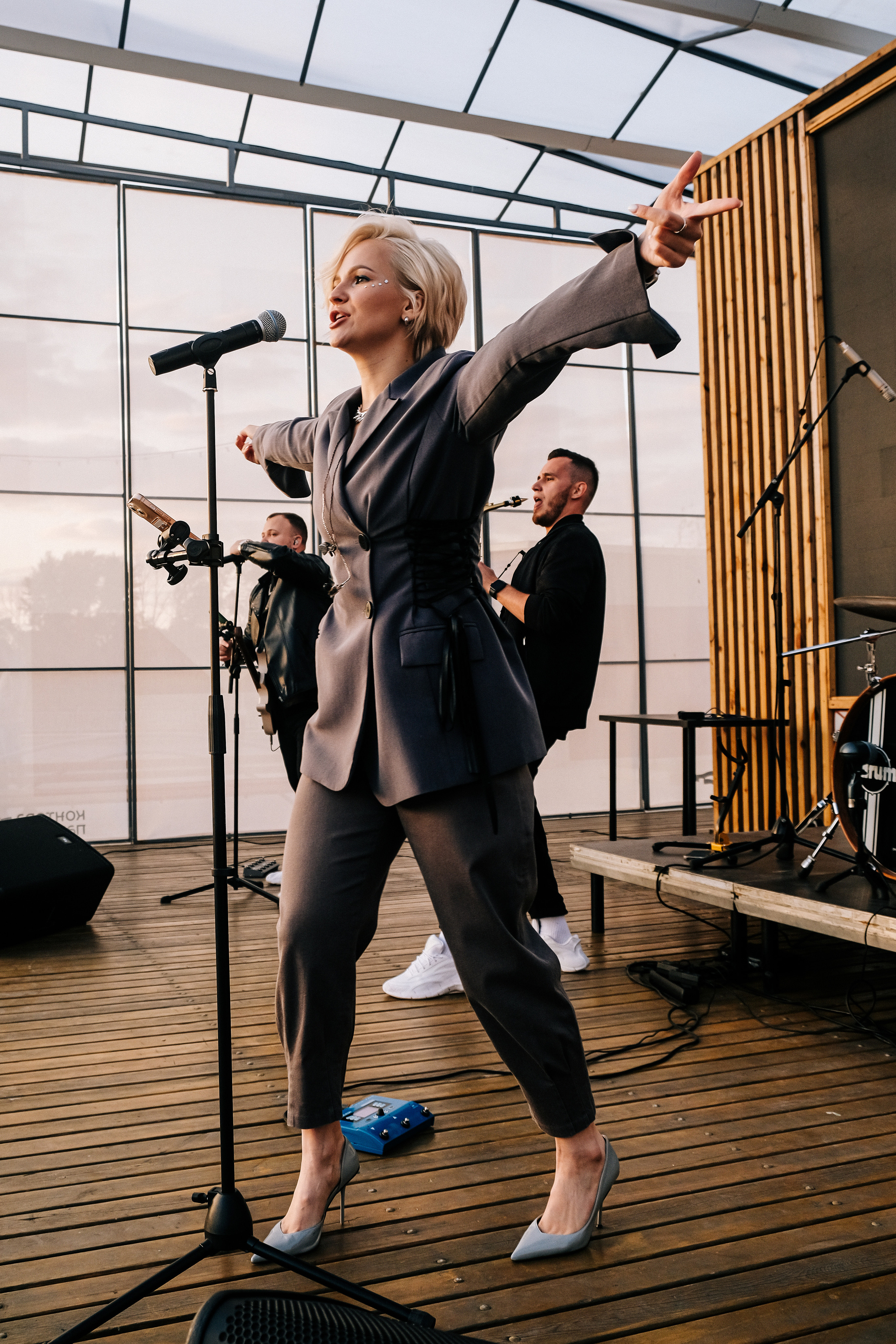 Концерт. Фотограф и видеограф в Тюмени Анна Жагорина, ваши фото еще не отдавали так быстро!