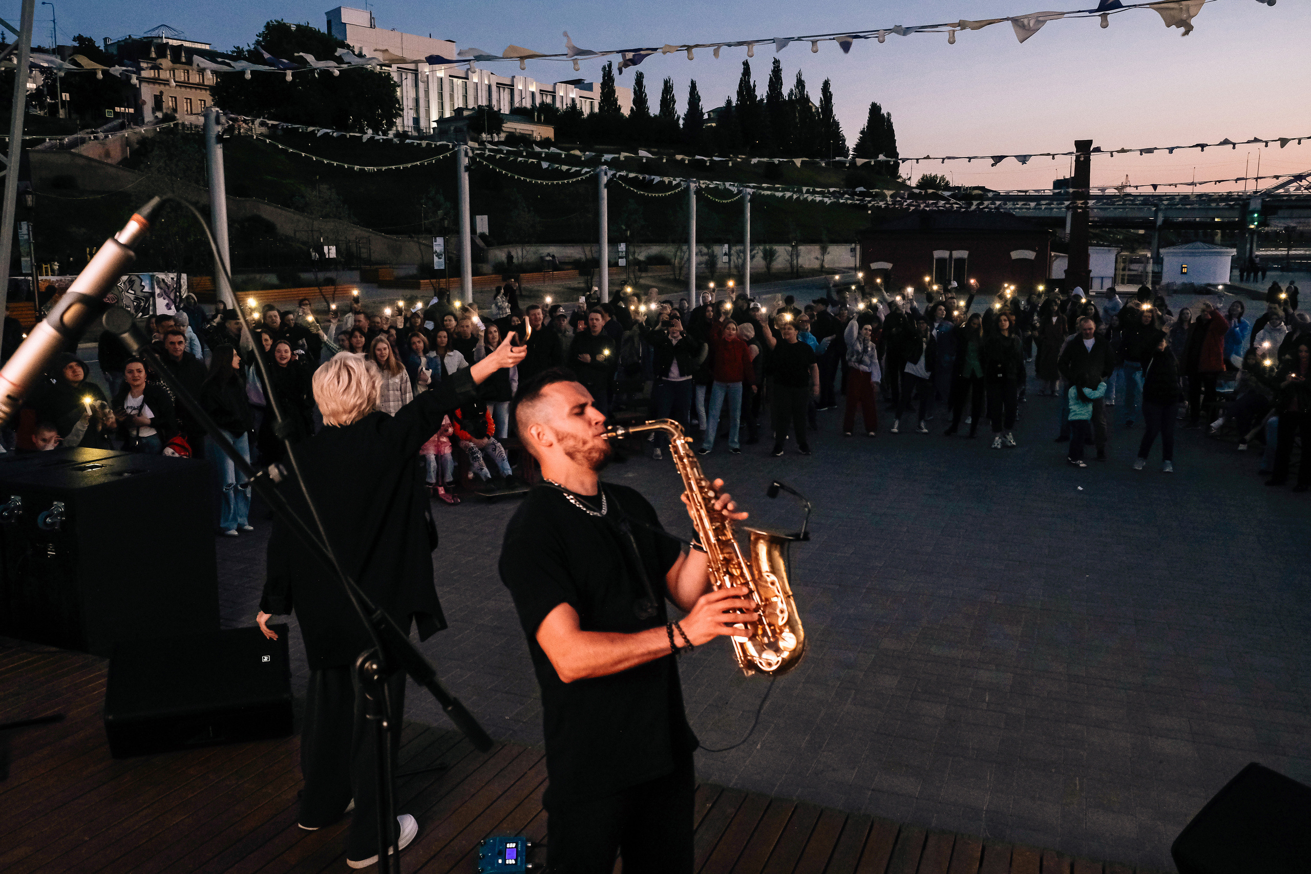 Концерт. Фотограф и видеограф в Тюмени Анна Жагорина, ваши фото еще не отдавали так быстро!