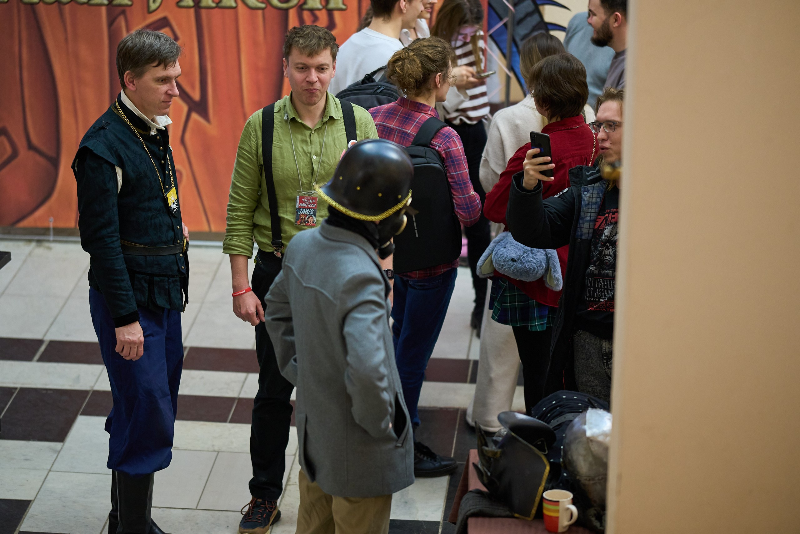 Шлем с противогазом - идеальное комбо.