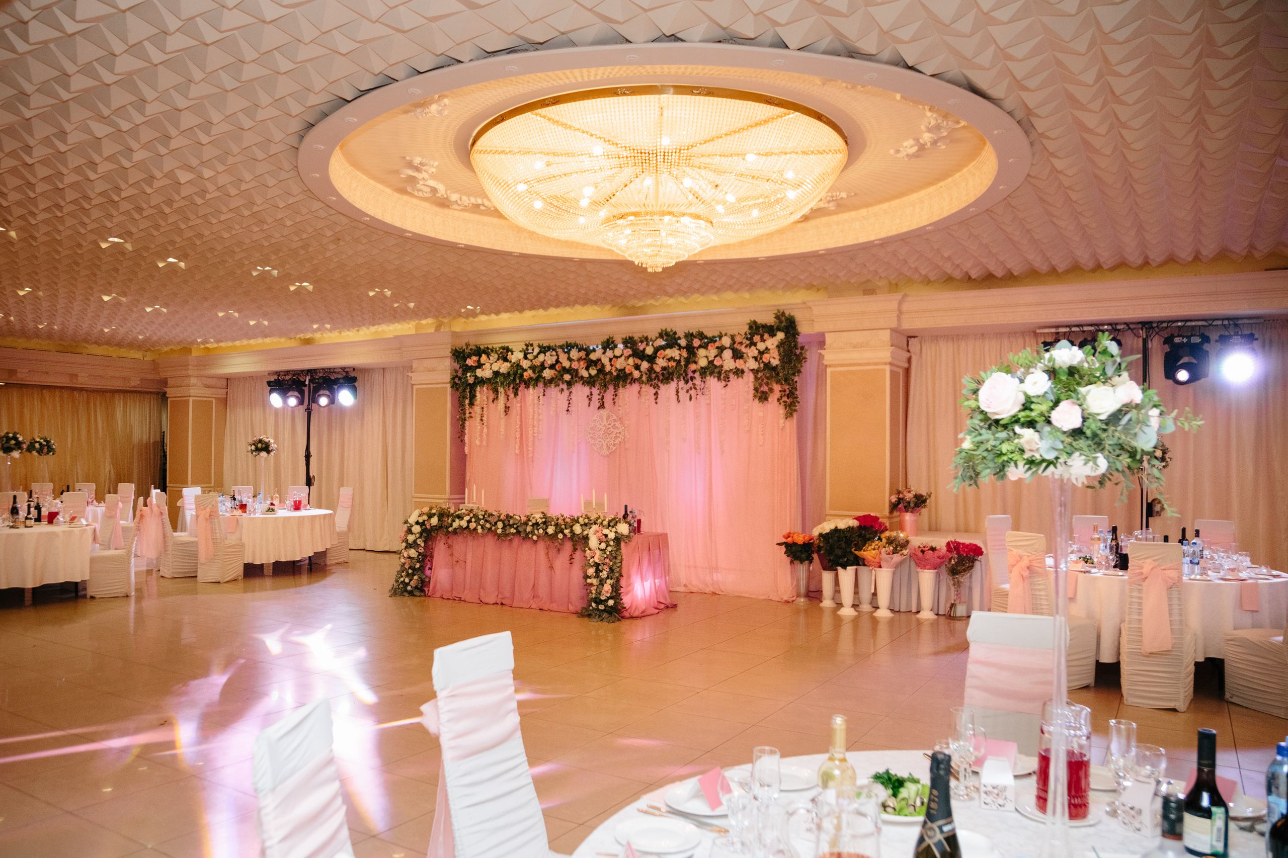 Свадебная фотосессия Анны и Антона в г. Екатеринбург. Свадебный и семейный фотограф Ксения Шекк Екатеринбург