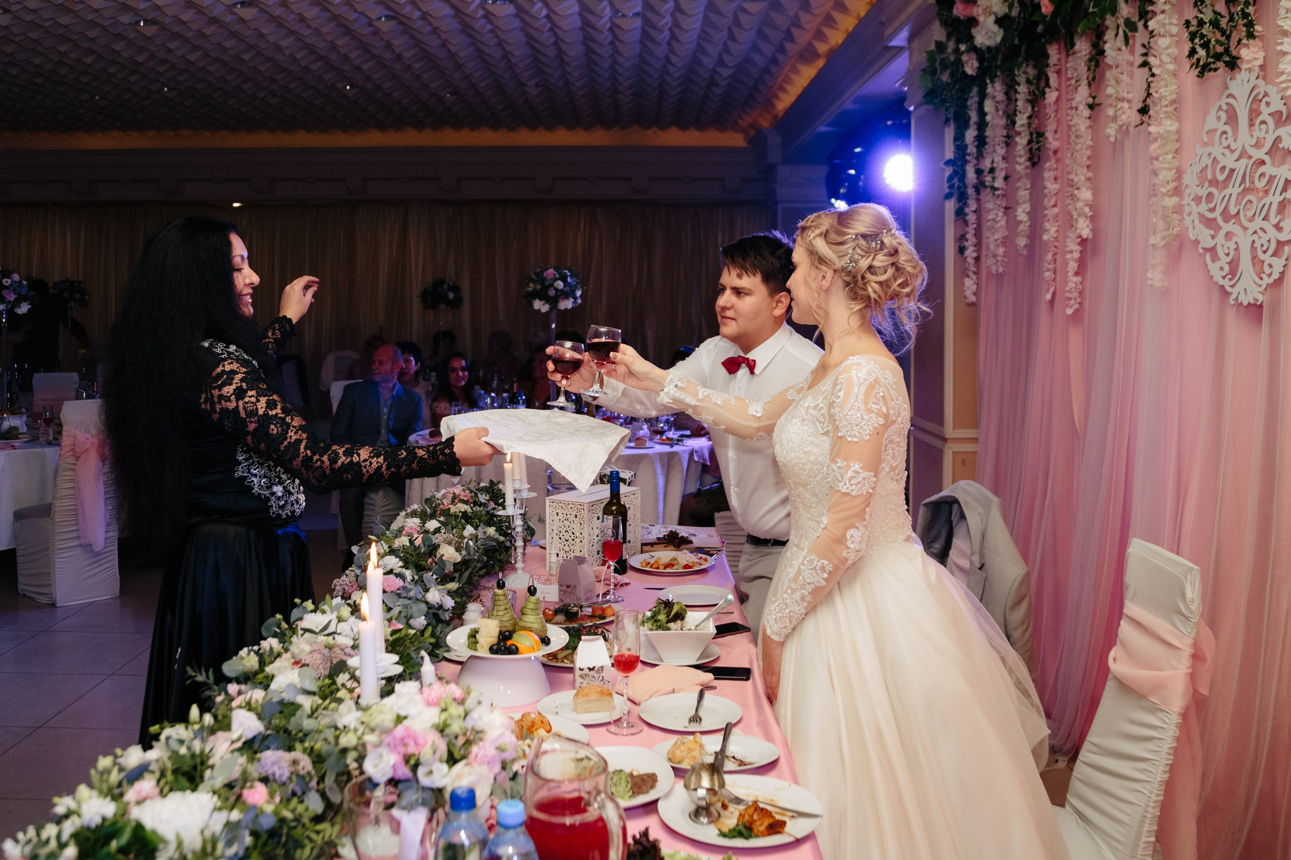 Свадебная фотосессия Анны и Антона в г. Екатеринбург. Свадебный и семейный фотограф Ксения Шекк Екатеринбург