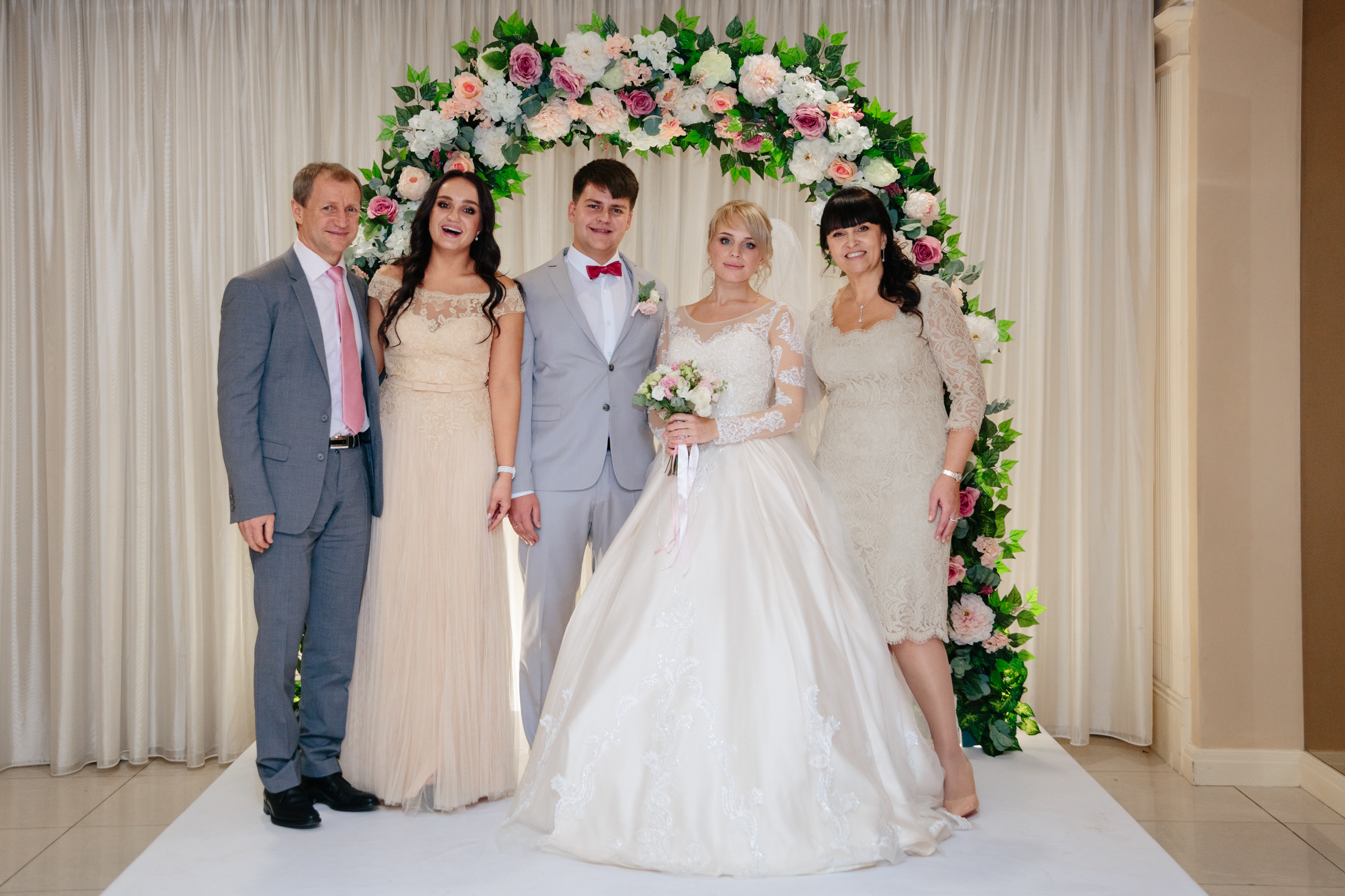 Свадебная фотосессия Анны и Антона в г. Екатеринбург. Свадебный и семейный фотограф Ксения Шекк Екатеринбург