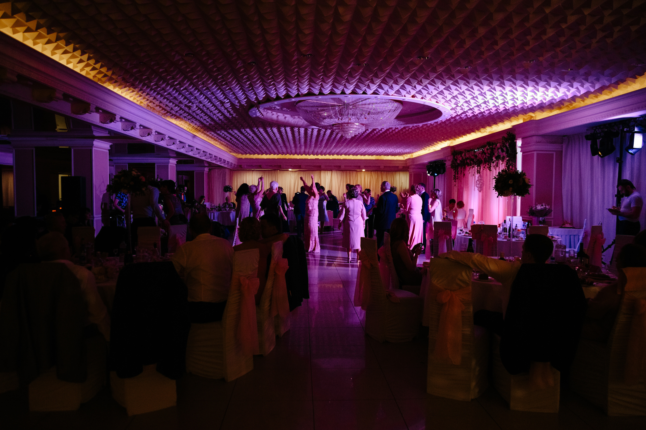 Свадебная фотосессия Анны и Антона в г. Екатеринбург. Свадебный и семейный фотограф Ксения Шекк Екатеринбург