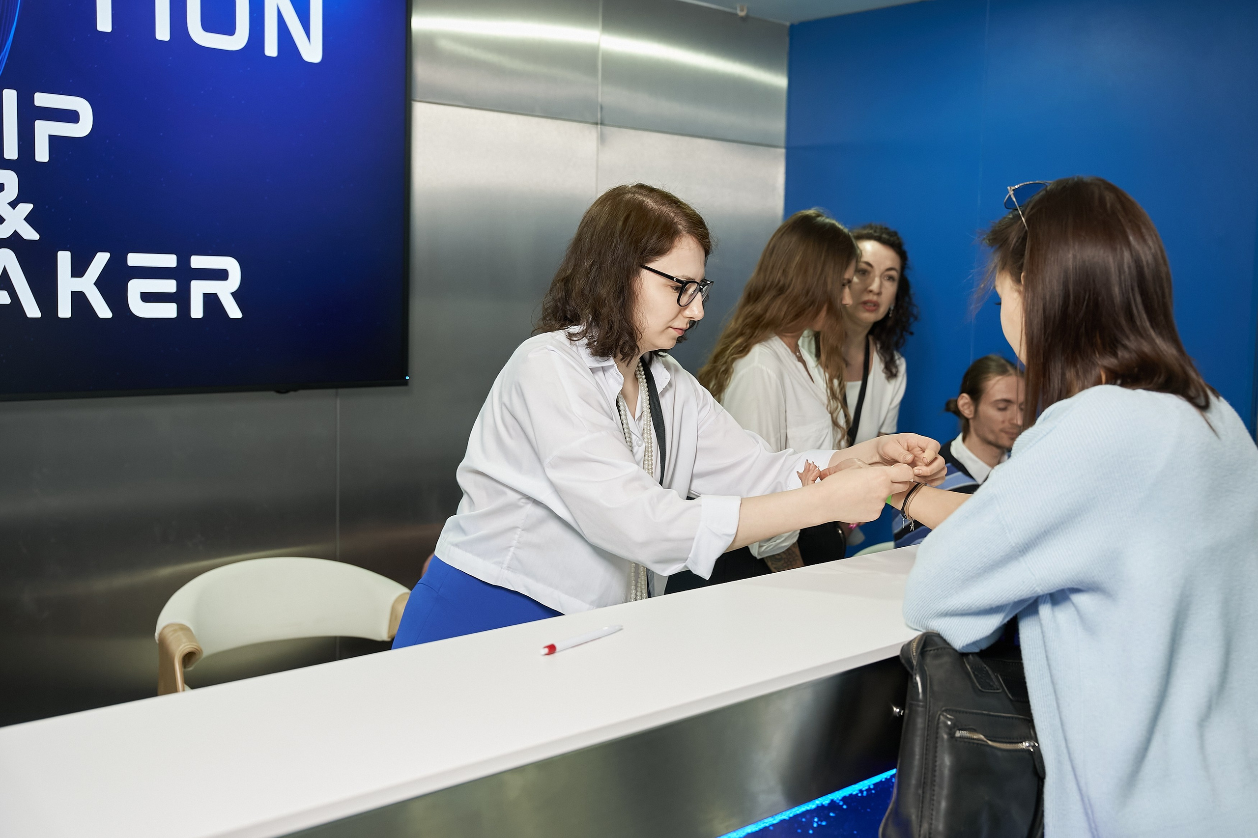 КОМАНДА. PRO-AGELESS