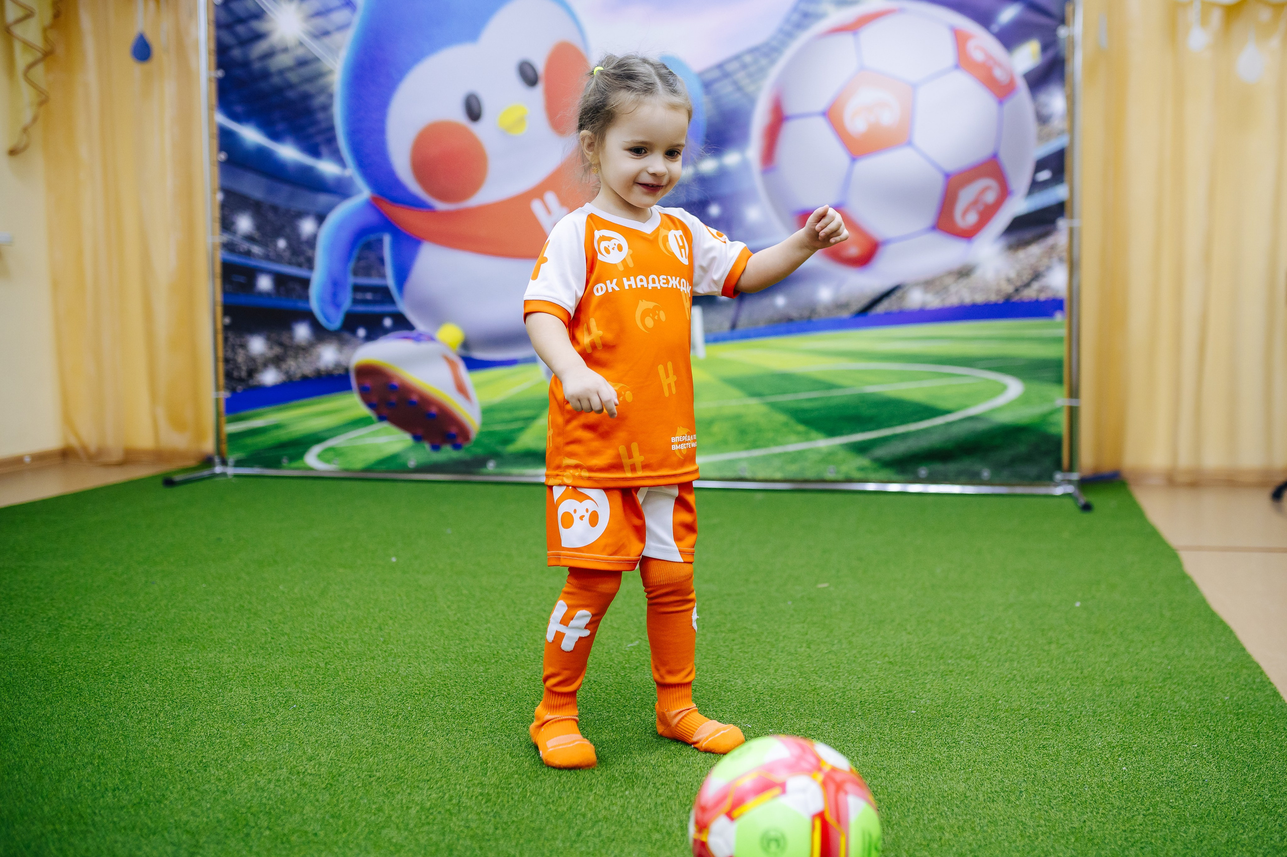 Фотосессия с кубком в детских садах г. Магнитогорска. Денис Прохоров Фотограф в г. Магнитогорск