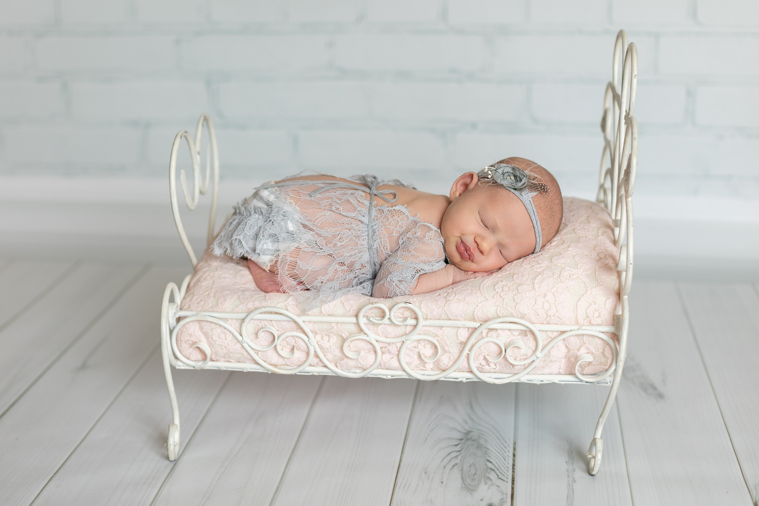 PH @bestmoments_newborn. Retoucher Aleksmokh