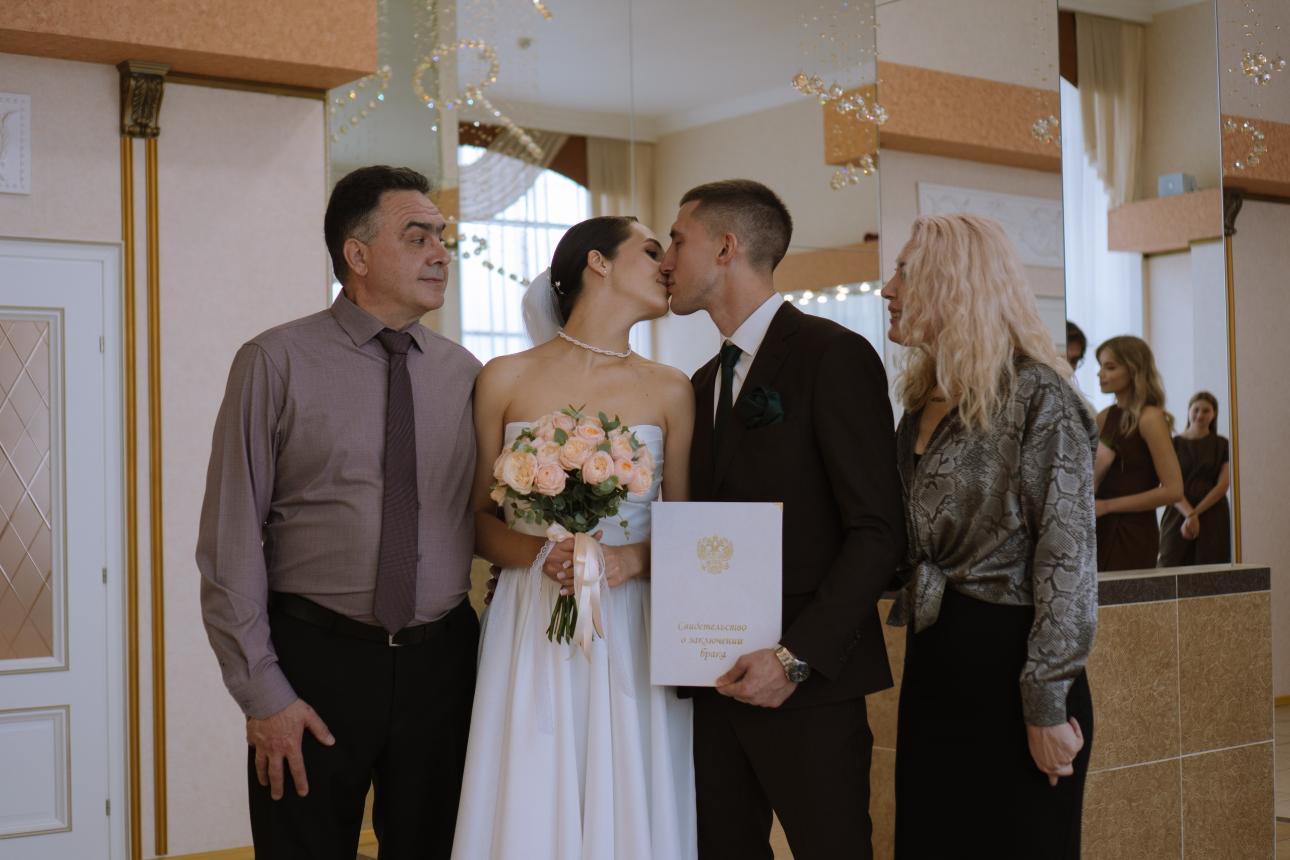 РЕПОРТАЖНАЯ СЬЕМКА В ЗАГСЕ. Профессиональный фотограф, Санкт-Петербург — Виктория Богомолова