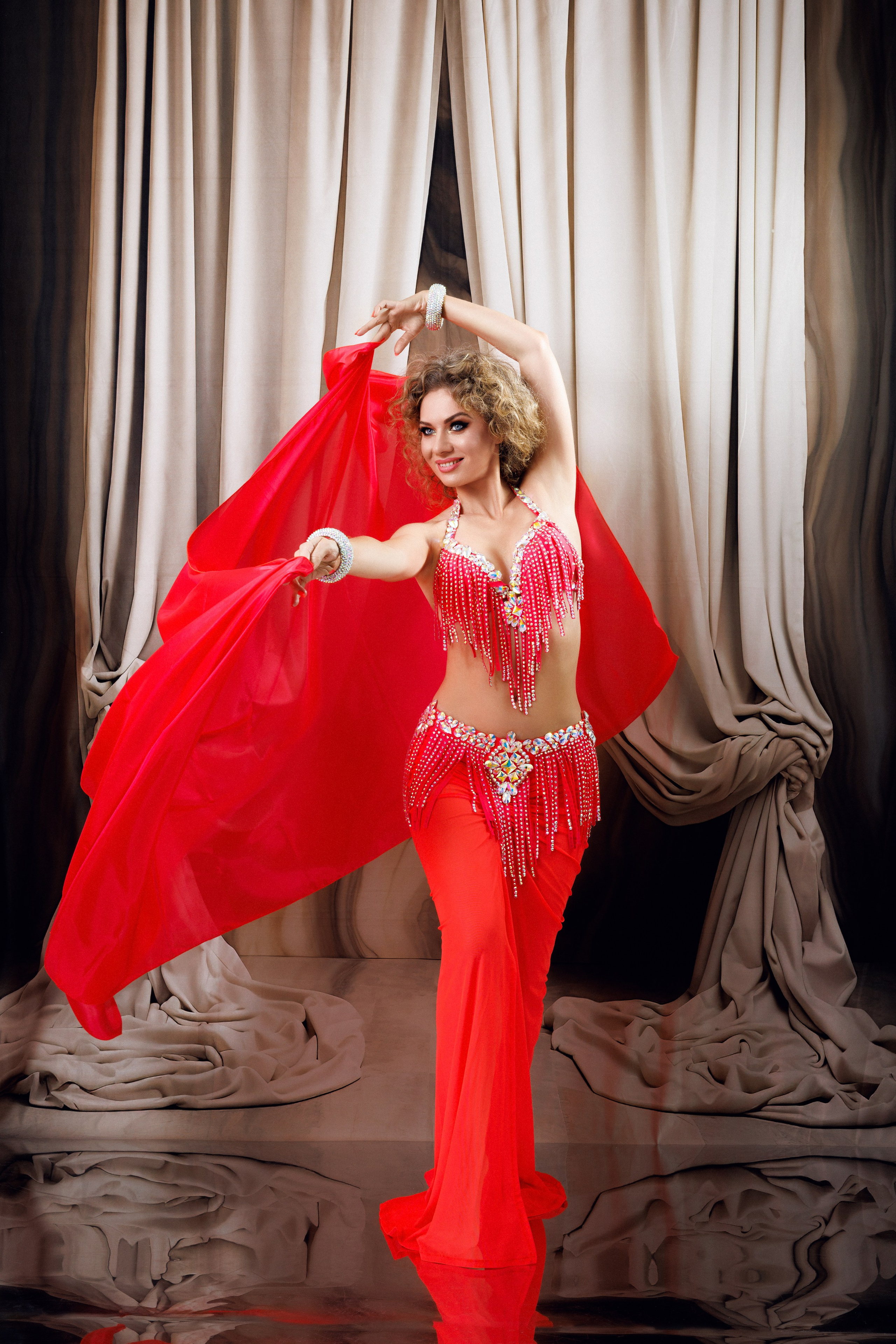 Портфолио для танцовщиц в Москве. Профессиональный фотограф в Москве Захар Ишутин