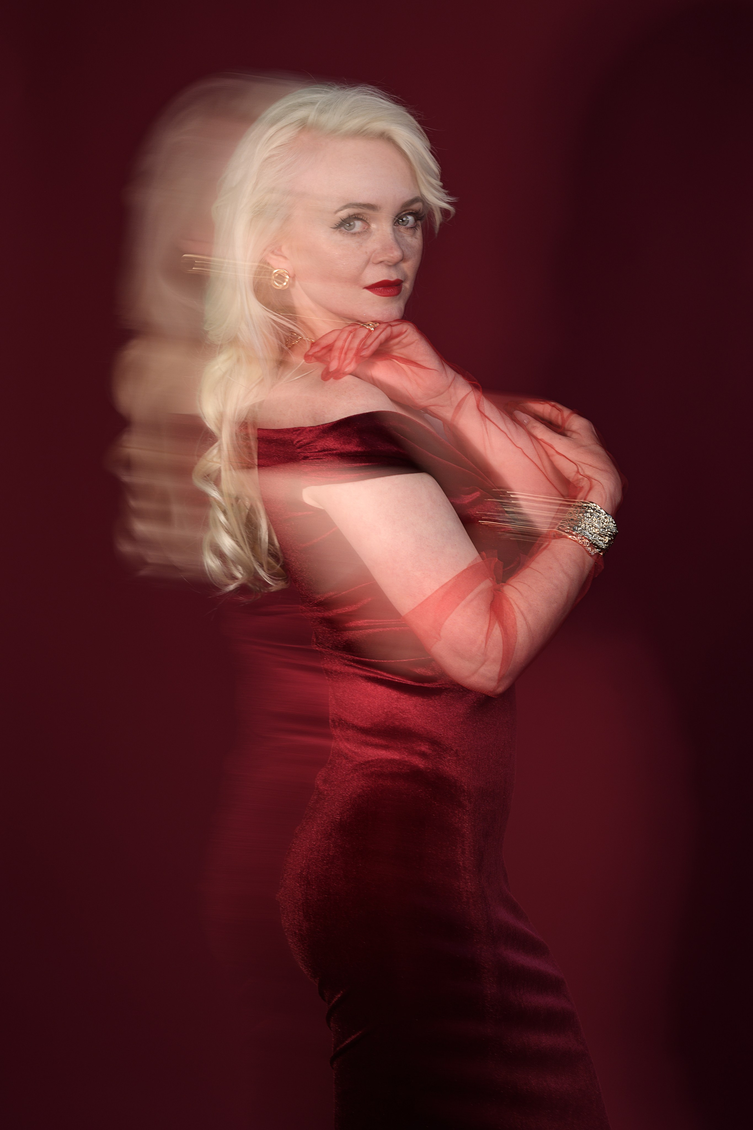 Студийная фотосессия для Анны «Lady in red». Фотограф Симферополь Крым Ольга Топоривская