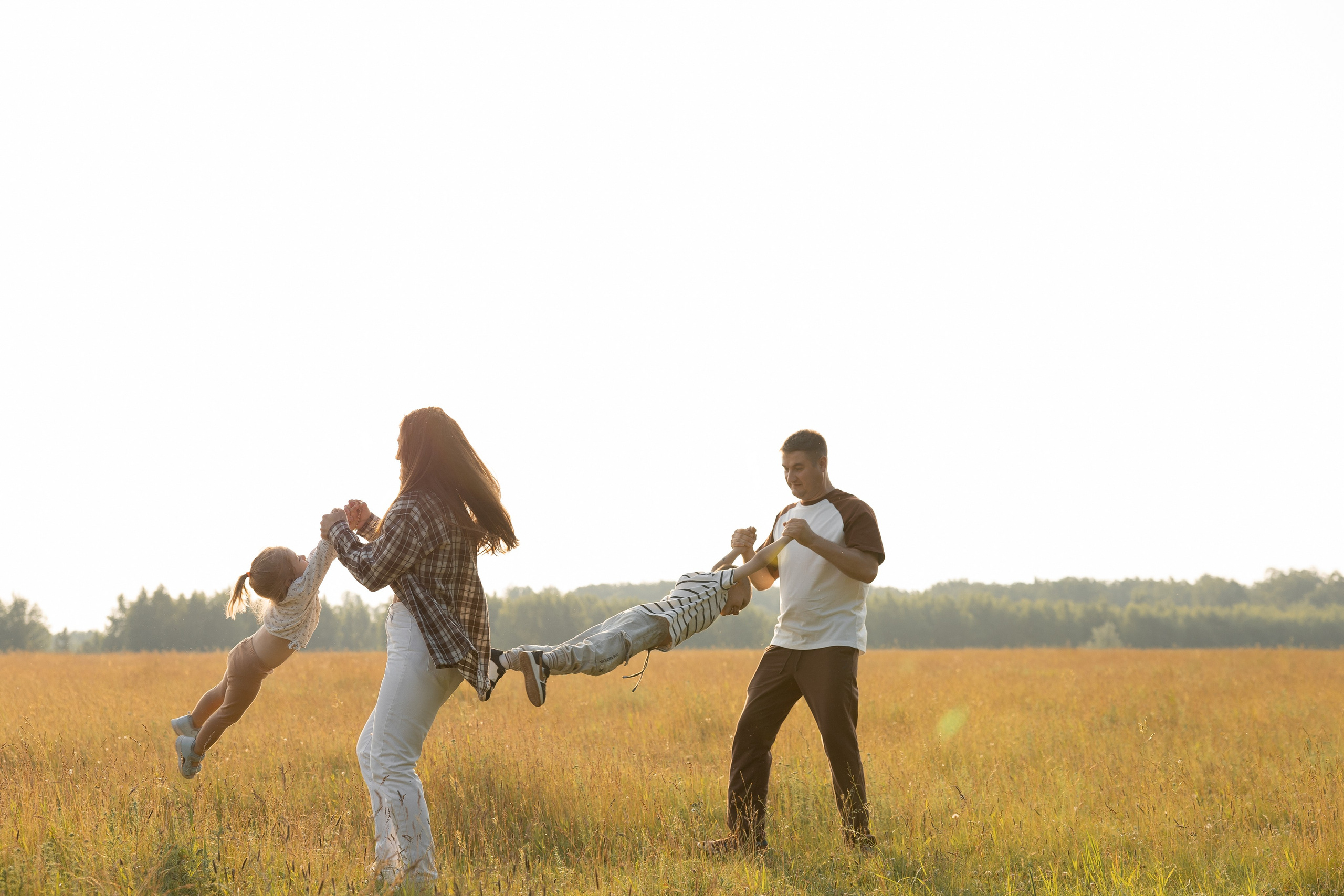 В поле. Семейный и свадебный фотограф в Челябинске Мария Леонтьева