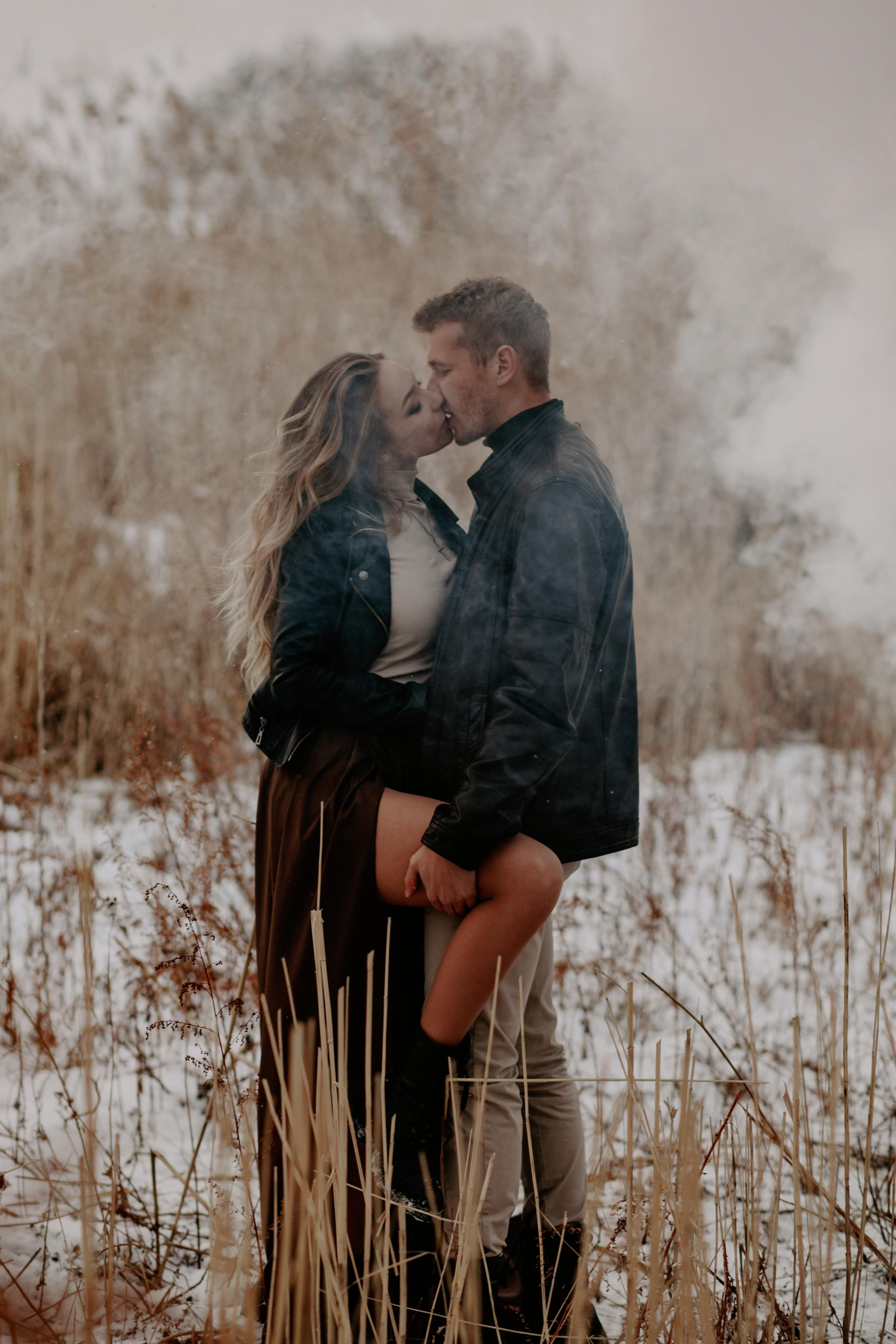 Love Story. Свадебный и семейный фотограф в Алматы Laura Dosmann