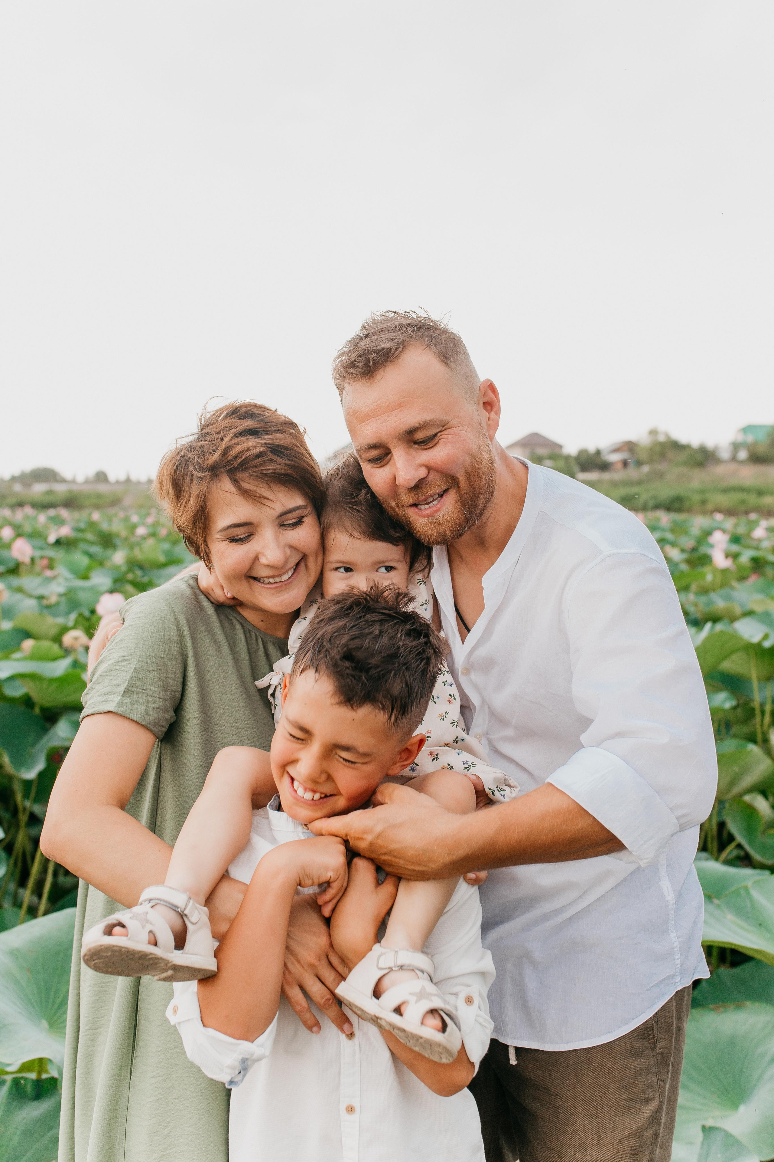 Семейные истории. Свадебный и семейный фотограф в Алматы Laura Dosmann