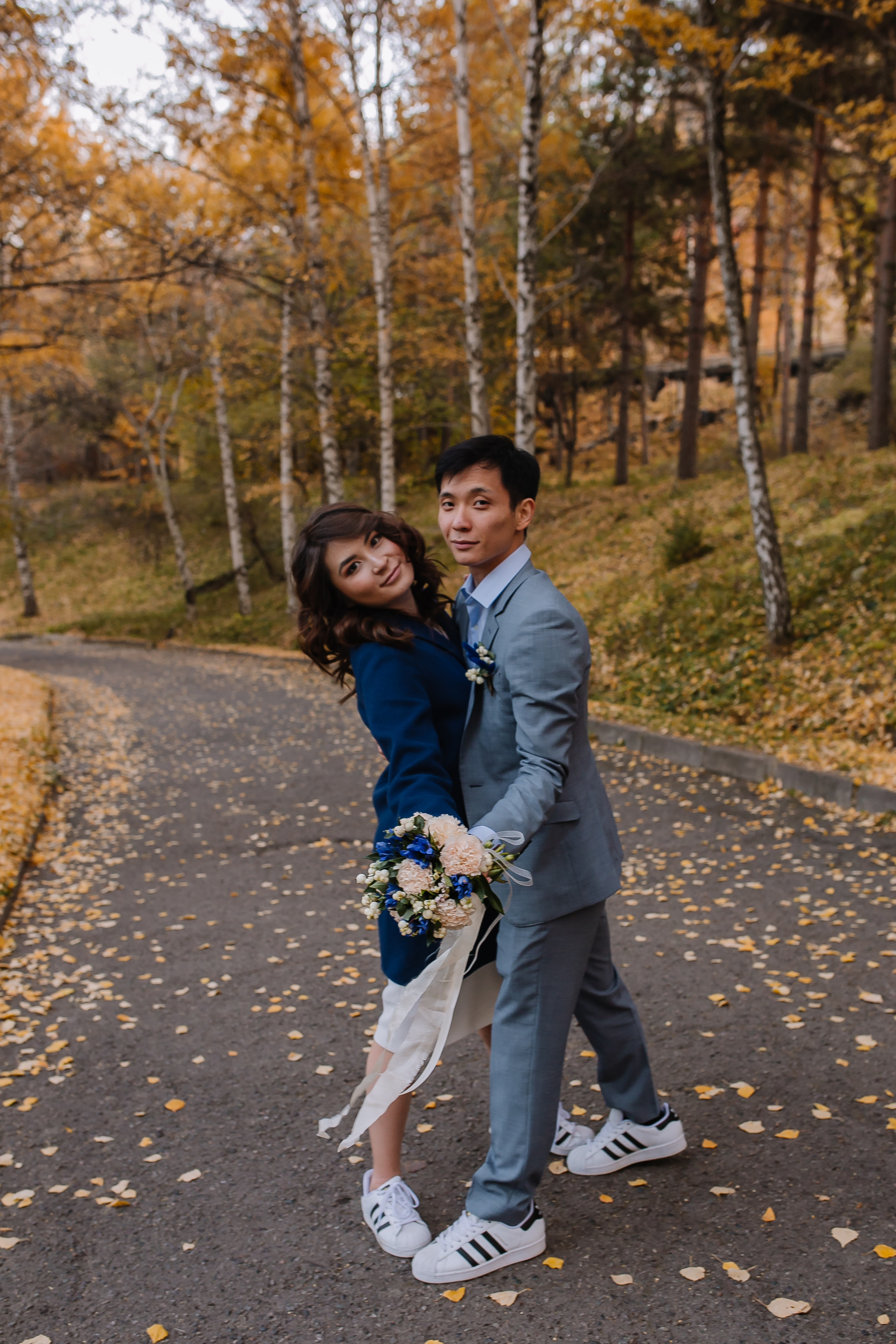 Осень и Любовь на Двоих…. Свадебный и семейный фотограф в Алматы Laura Dosmann