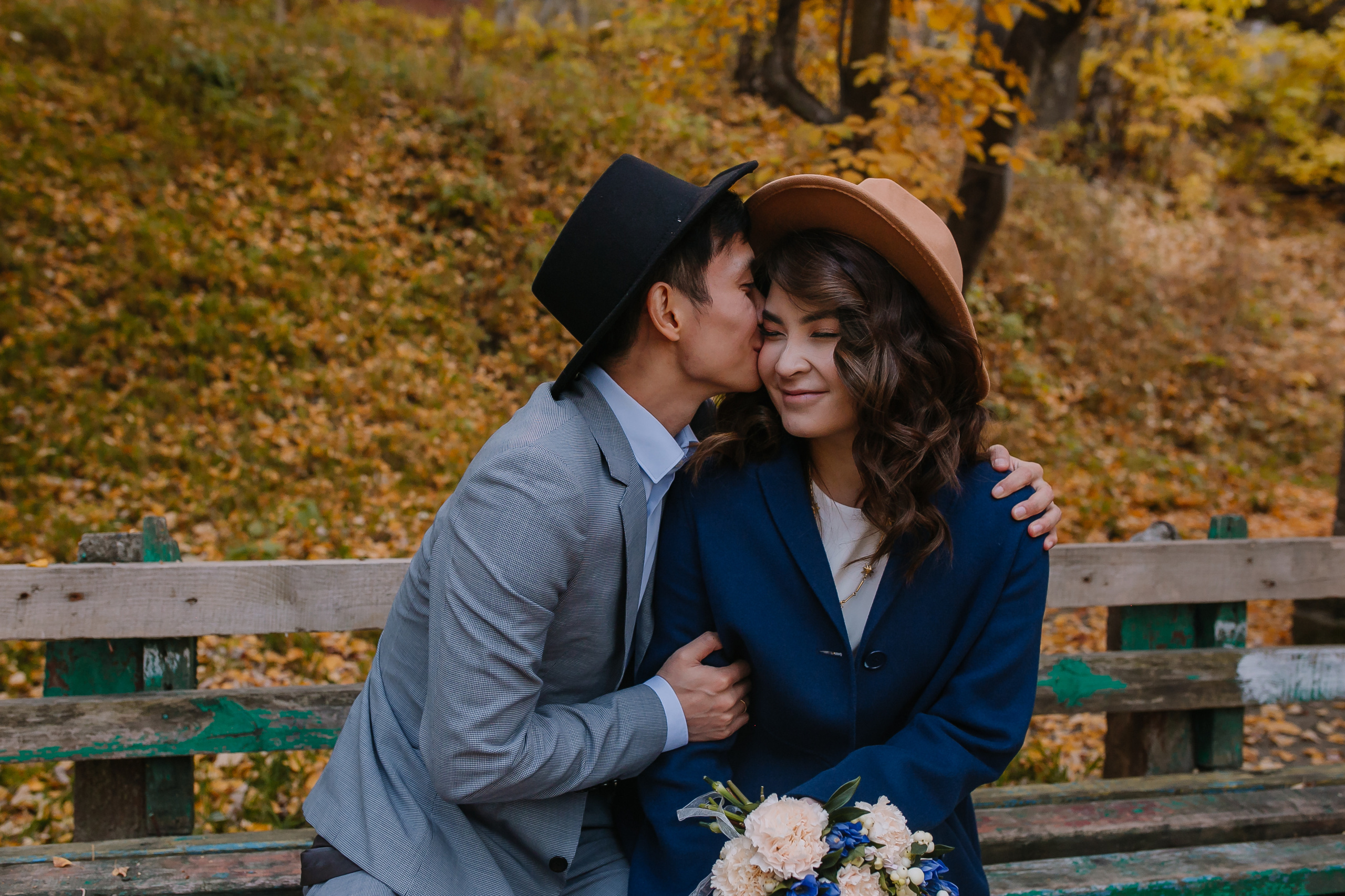 Осень и Любовь на Двоих…. Свадебный и семейный фотограф в Алматы Laura Dosmann