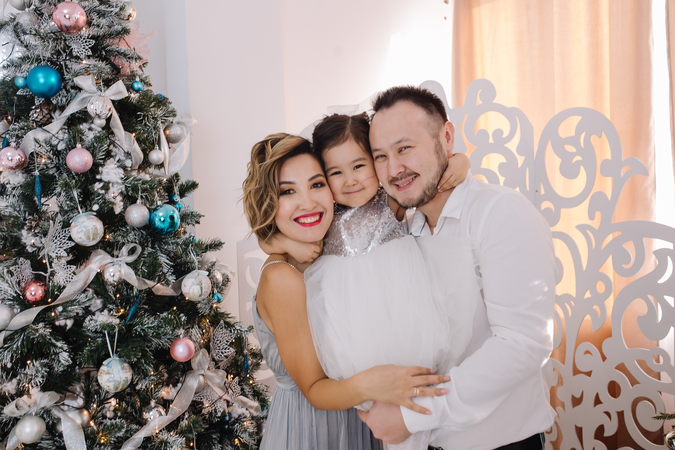 Новогодние фотосессии. Свадебный и семейный фотограф в Алматы Laura Dosmann