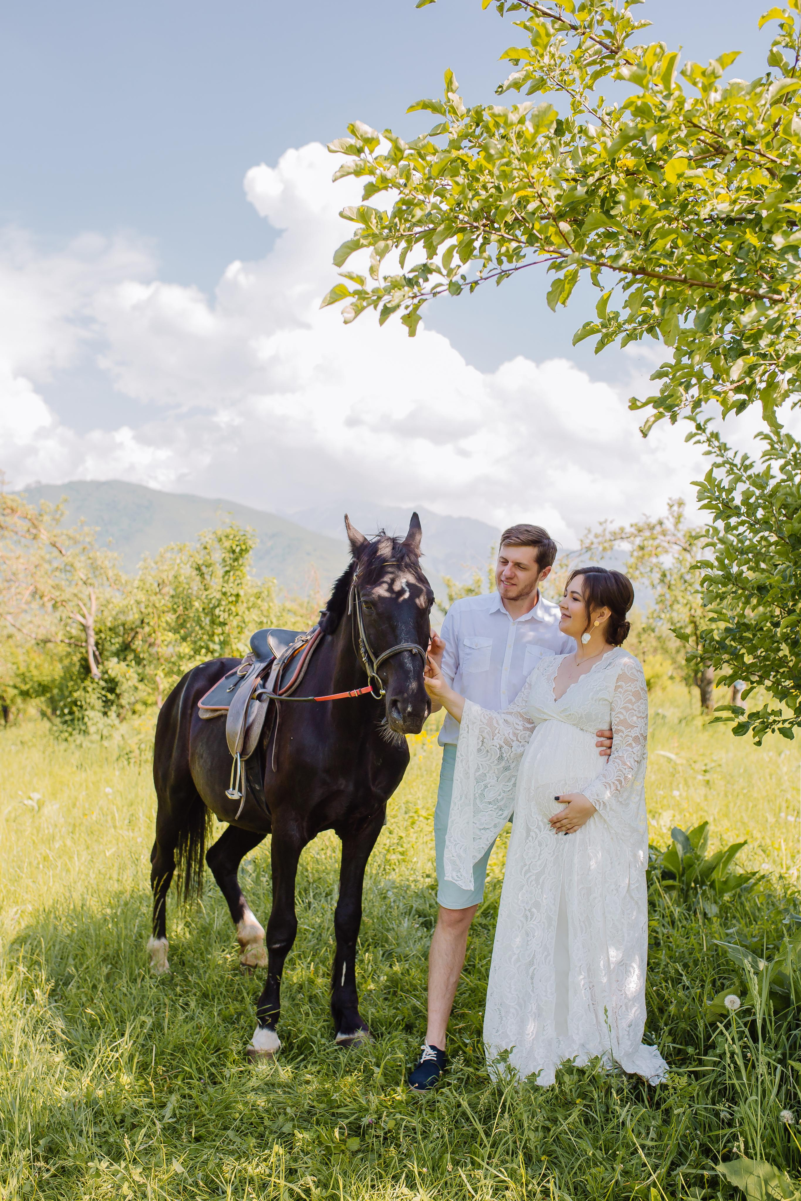 В ожидании Чуда. Свадебный и семейный фотограф в Алматы Laura Dosmann