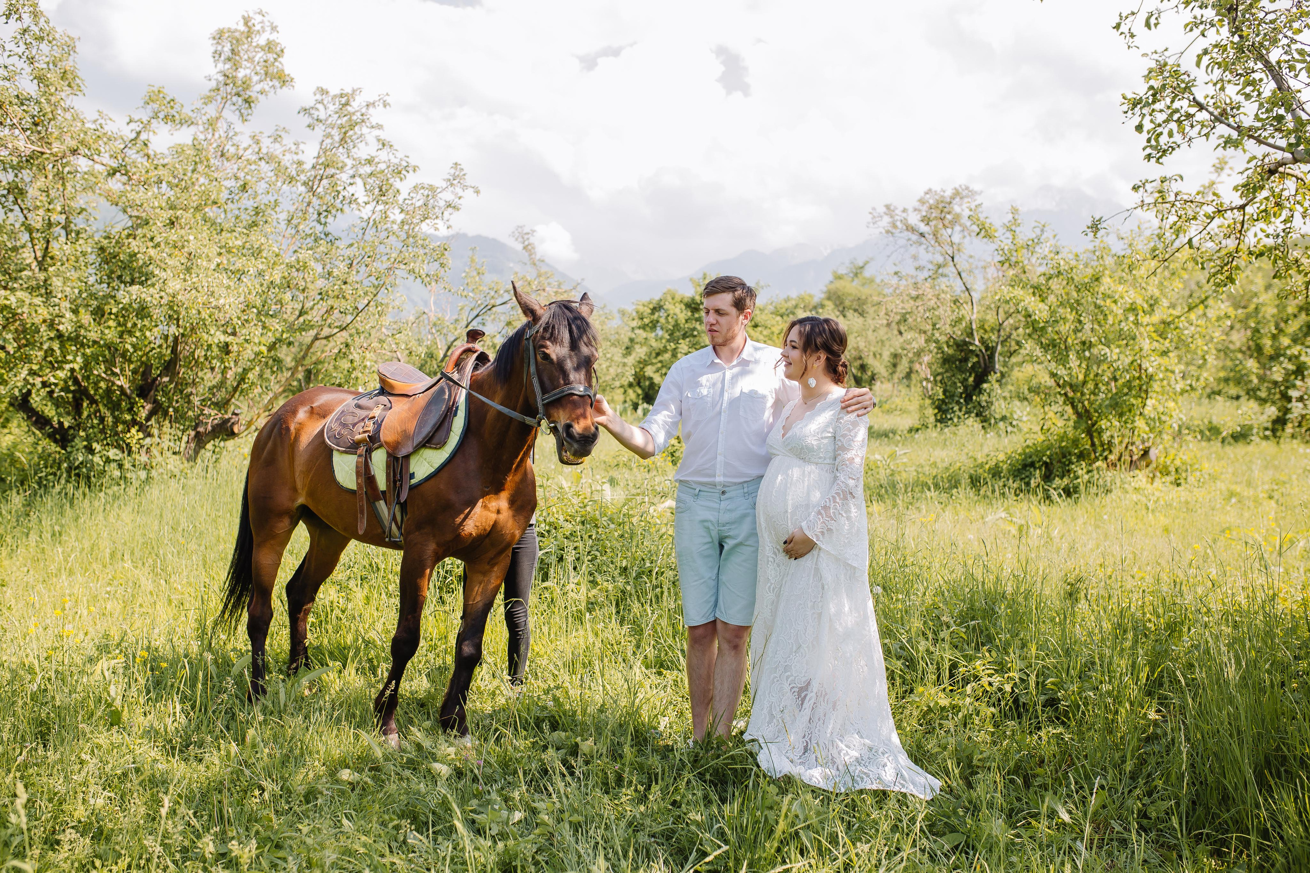 В ожидании Чуда. Свадебный и семейный фотограф в Алматы Laura Dosmann
