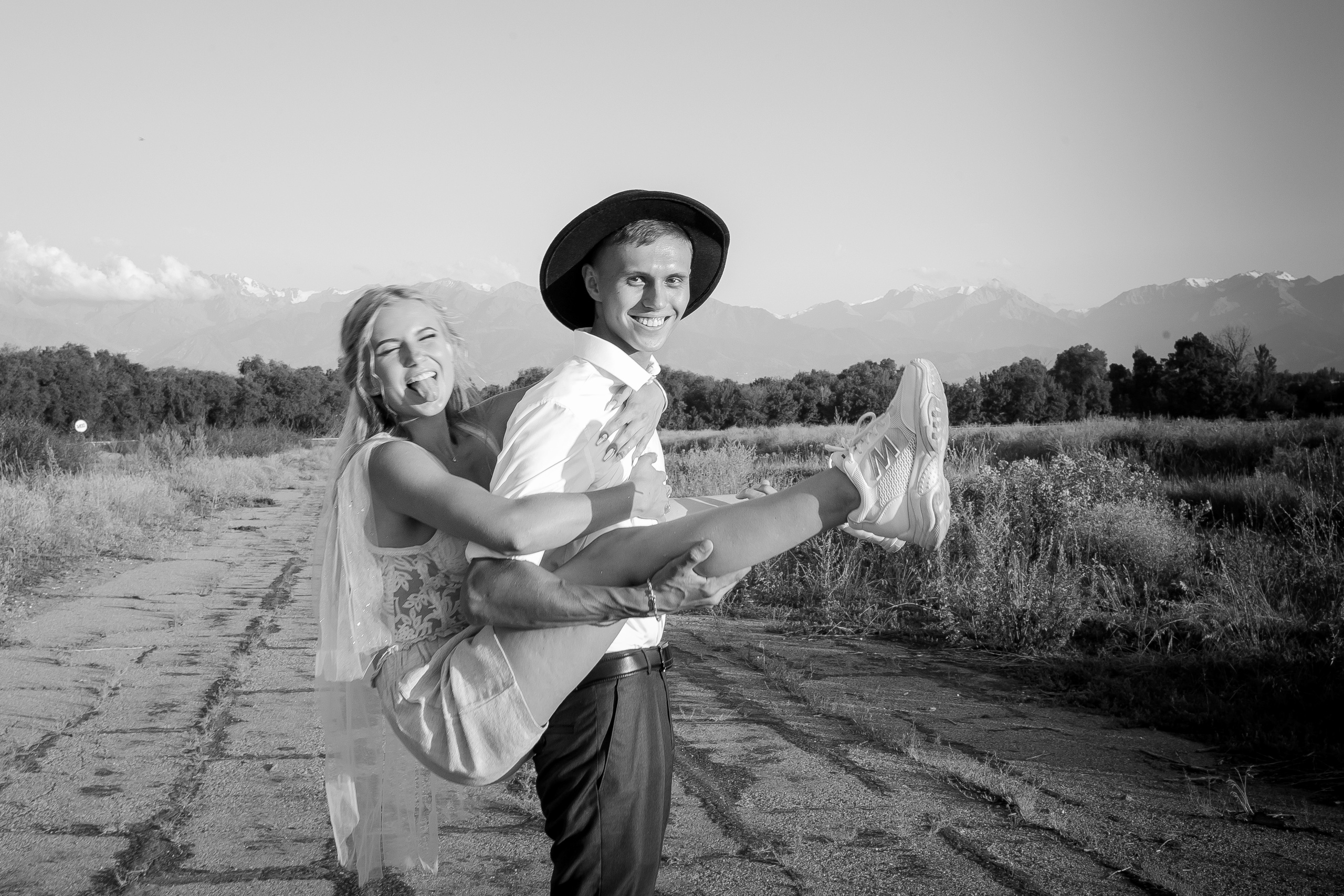 Красота спасет мир. Свадебный и семейный фотограф в Алматы Laura Dosmann