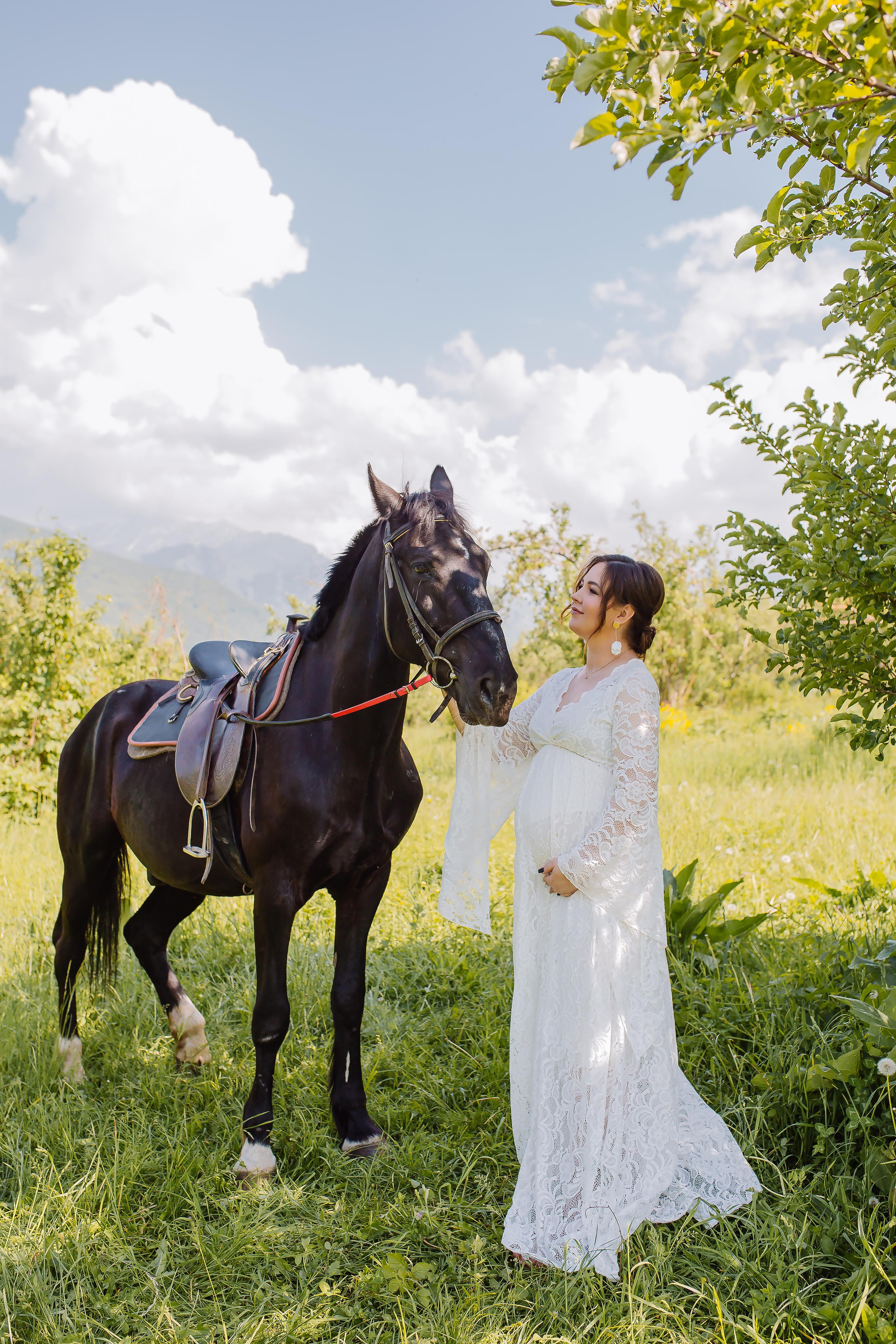 В ожидании Чуда. Свадебный и семейный фотограф в Алматы Laura Dosmann