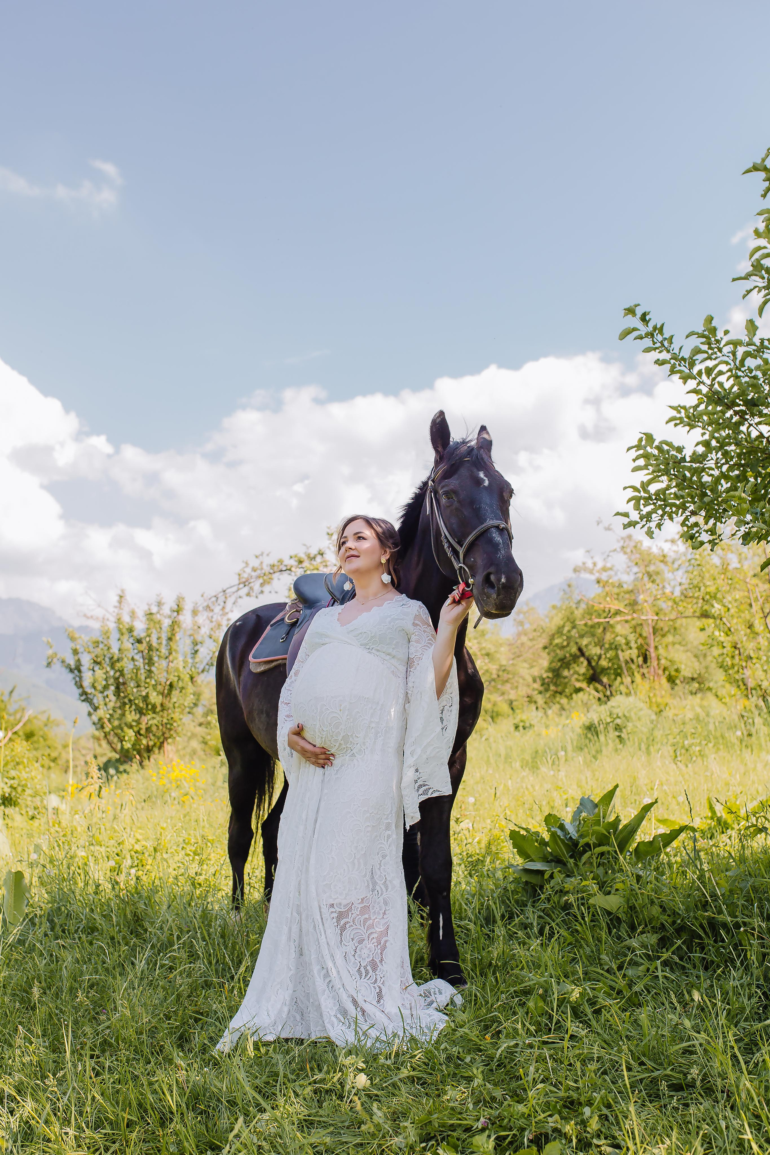 В ожидании Чуда. Свадебный и семейный фотограф в Алматы Laura Dosmann