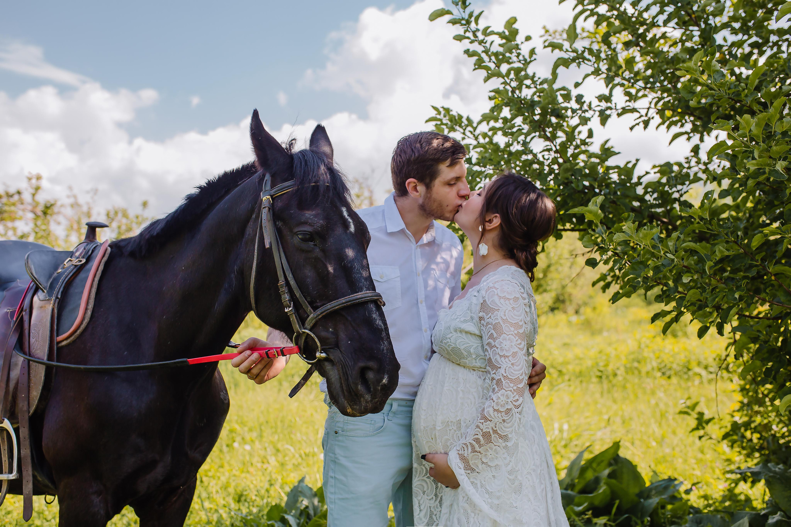 В ожидании Чуда. Свадебный и семейный фотограф в Алматы Laura Dosmann