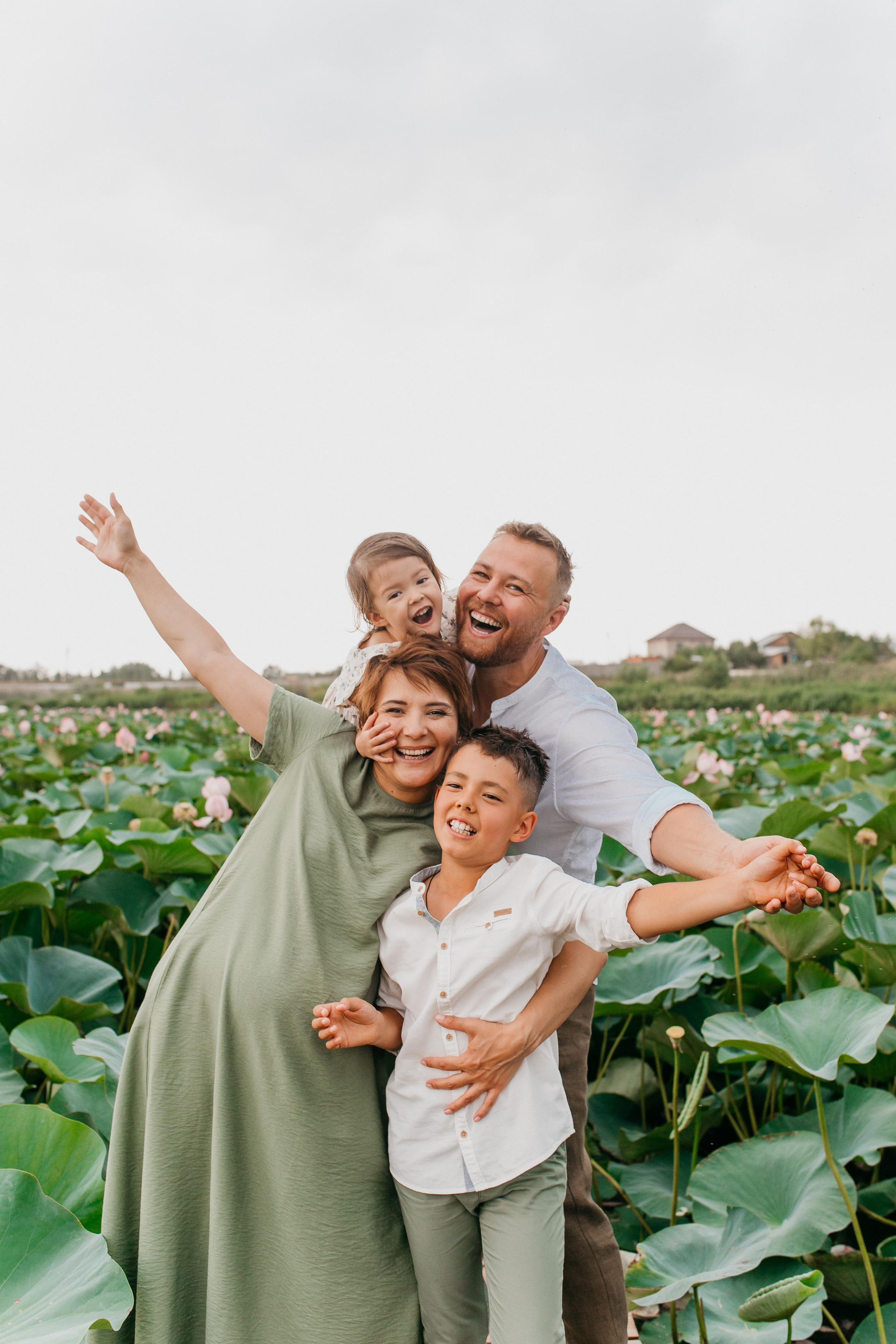 Семейные истории. Свадебный и семейный фотограф в Алматы Laura Dosmann