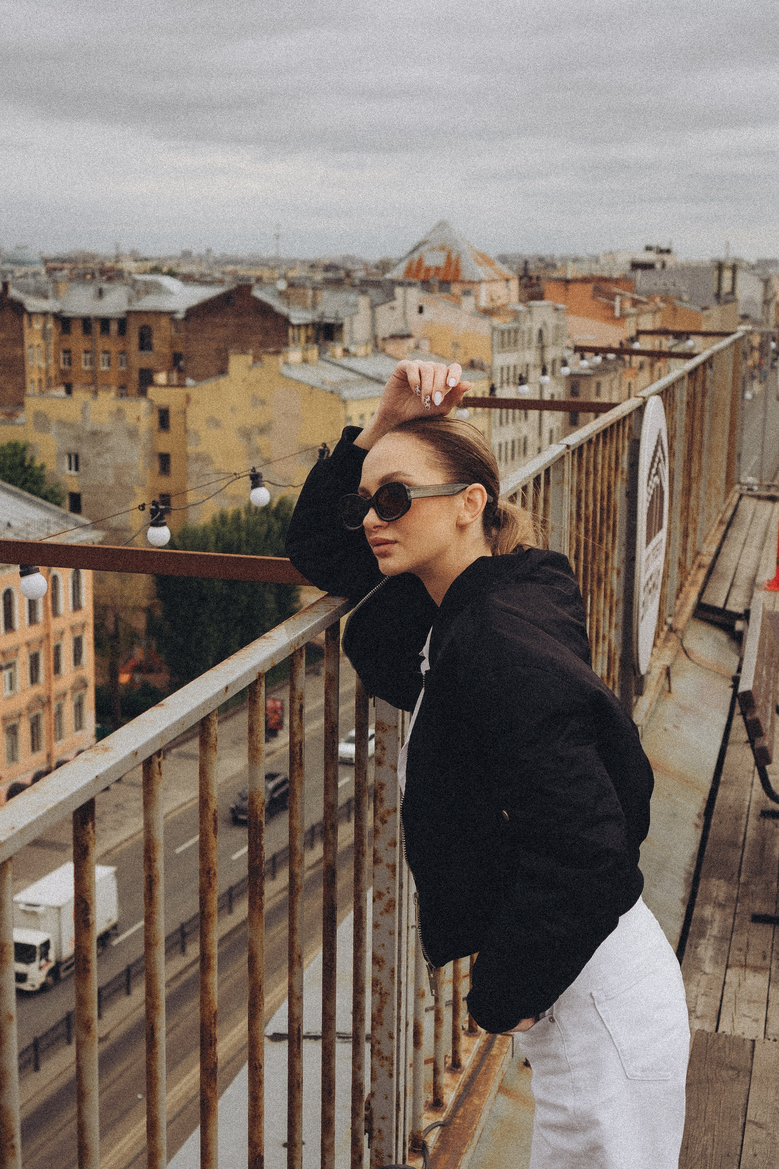 МЫ ГУЛЯЛИ ПРО КРЫШАМ ПИТЕРА. Профессиональный фотограф, Санкт-Петербург — Виктория Богомолова