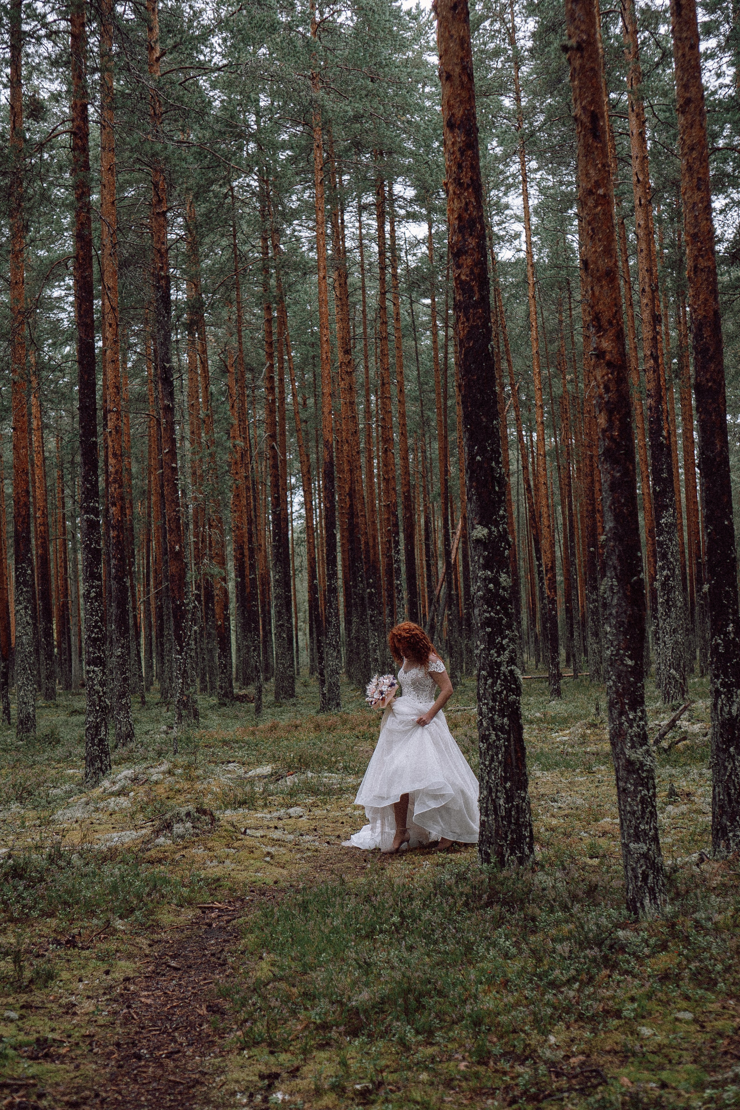 СВАДЕБНАЯ ФОТОСЕССИИЯ ПАРЫ В ГОРОДЕ ПРИОЗЕРСК В СОСНОВОМ ЛЕСУ И С ПИКАПОМ. Профессиональный фотограф, Санкт-Петербург — Виктория Богомолова