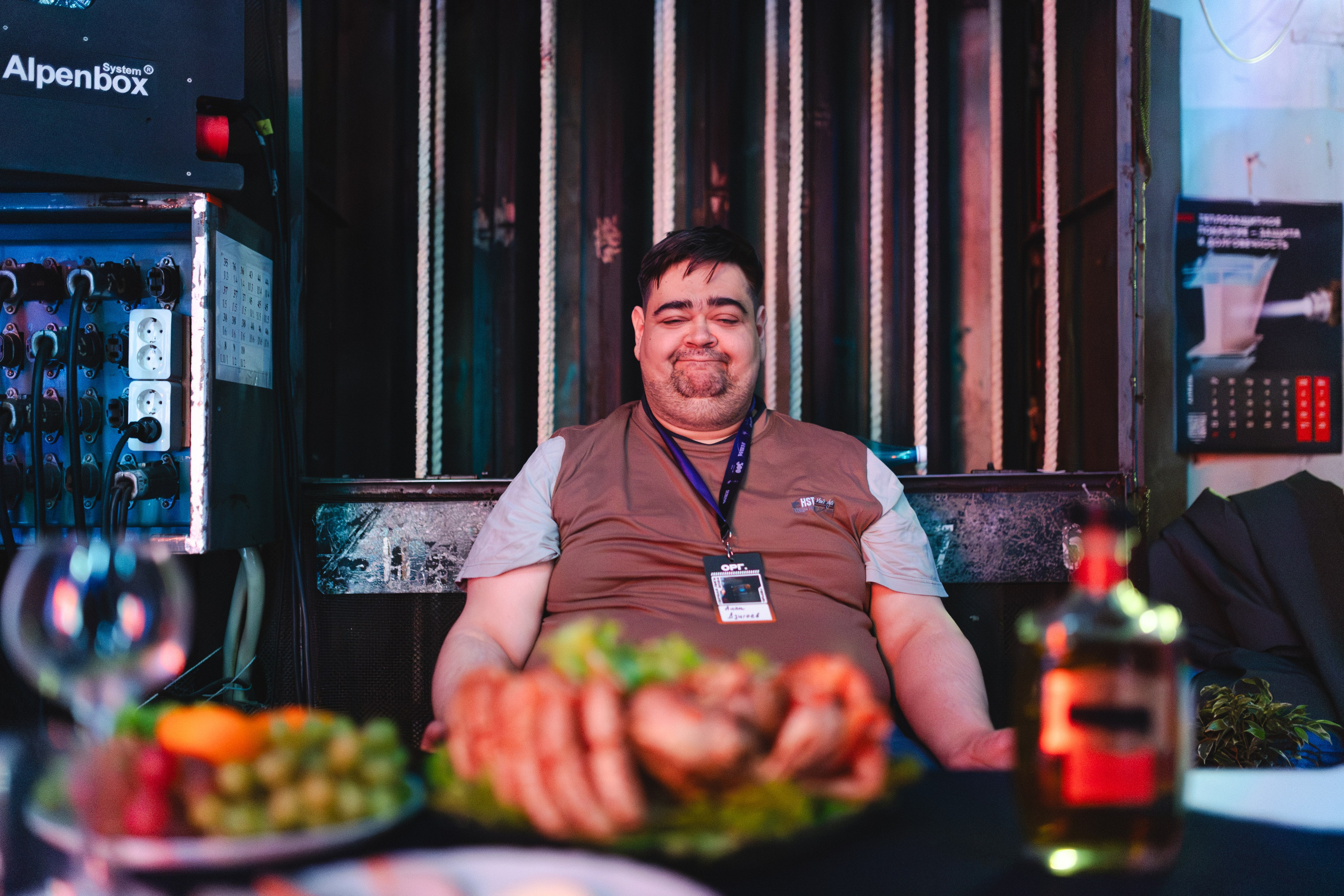 Закулисье Первой лиги КВН в Перми – бэкстэйдж фото. Репортажный фотограф в Перми Денис Голдобин