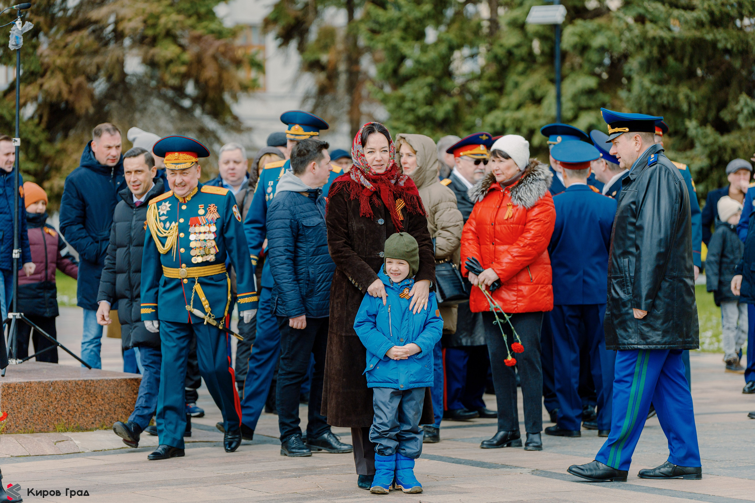 Парад победы 9 мая. Свадебный и репортажный фотограф Киров | Вадим Карпук