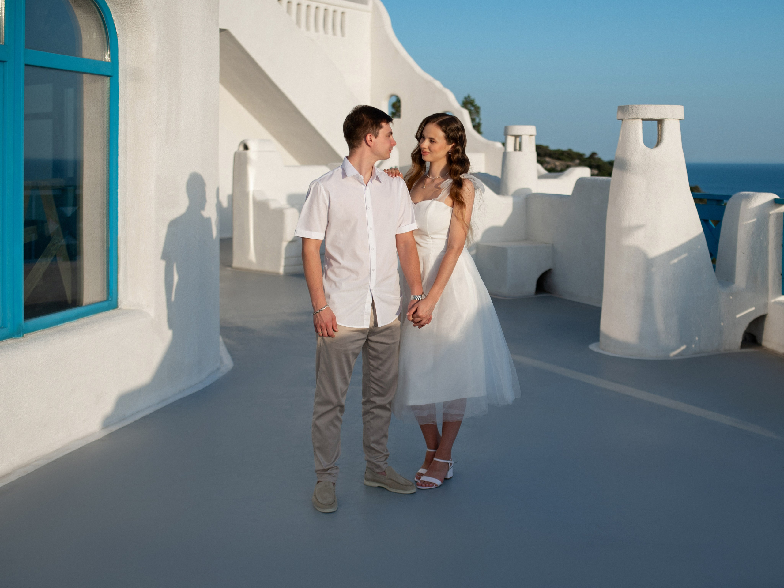Фотосессия на Санторини в Крыму для влюбленный