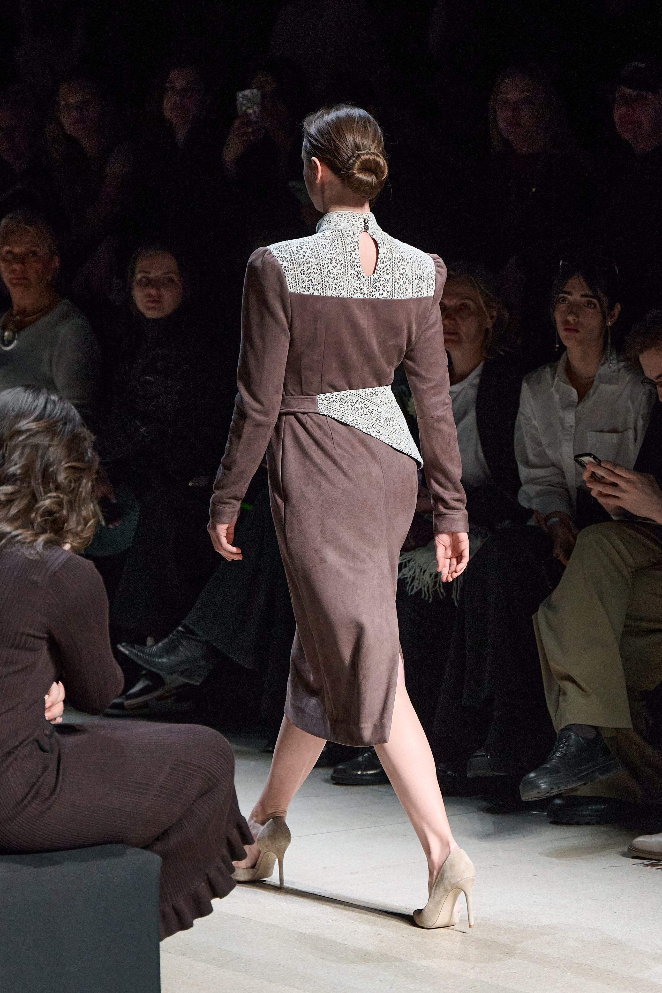 ЕЛЕЦКИЕ КРУЖЕВА. Московская неделя моды. 2025. Дима Бабушкин. Фотограф. Подиум. Репортаж. Творчество. Дорого