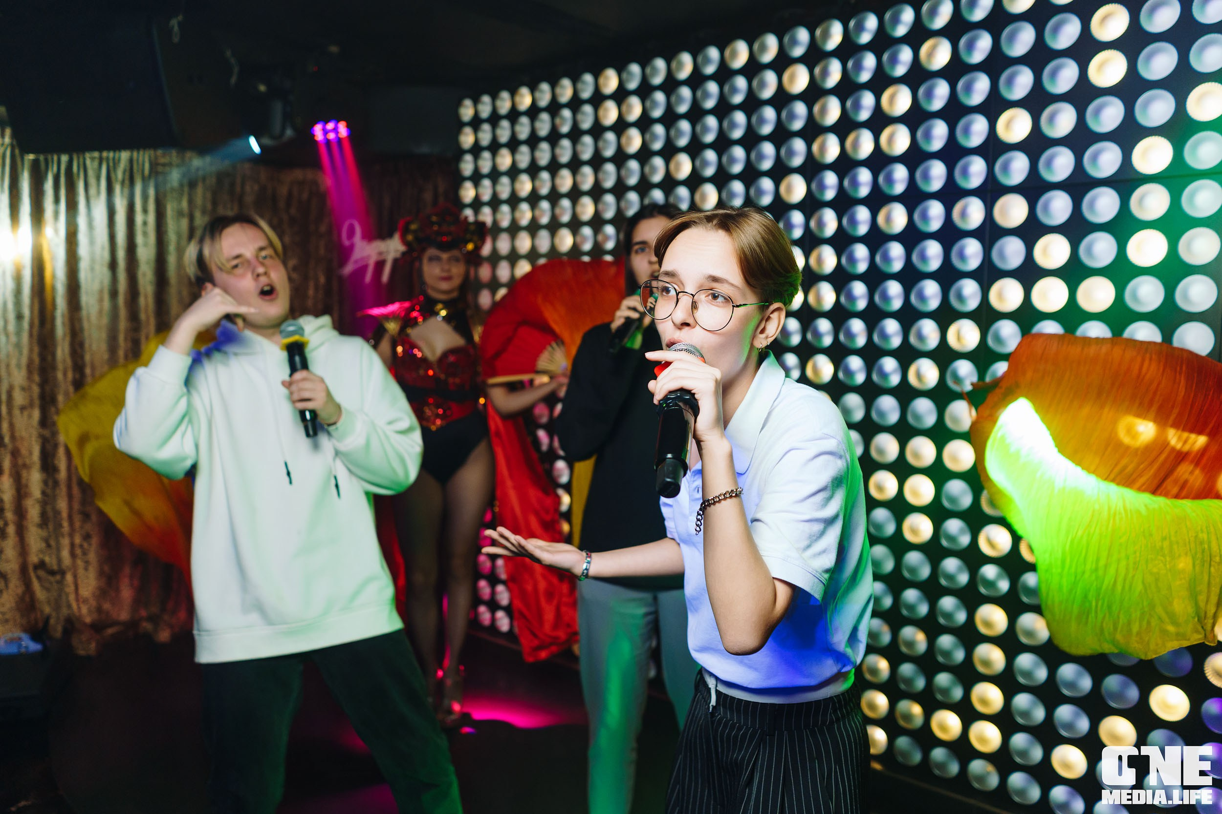 Караоке марафон в караоке-клубе Эйфория. One Media Life: фоторепортажи, фотоотчеты с мероприятий и заведений