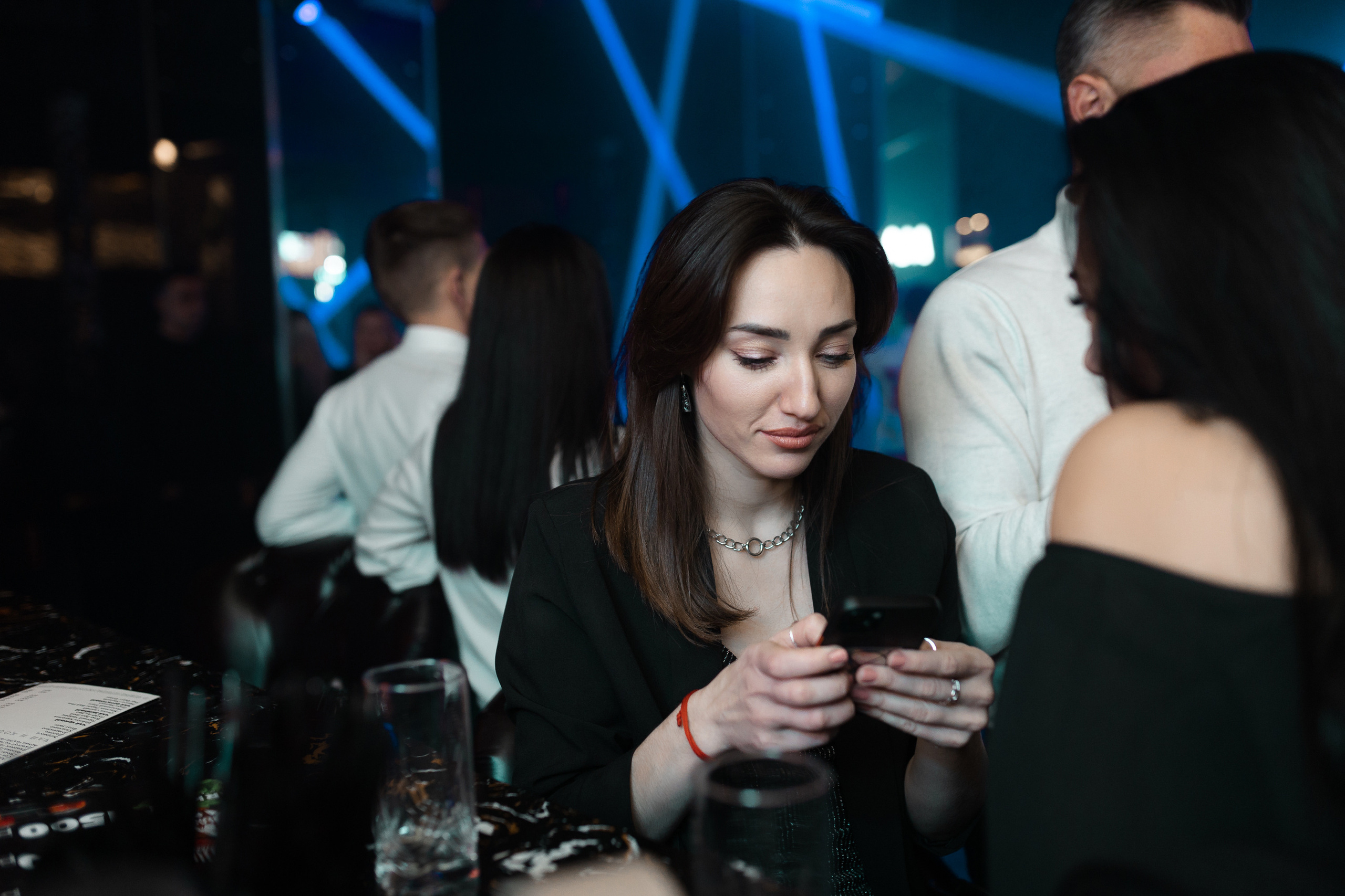 Клубный репортаж для MG. Фотограф Олег Сотник