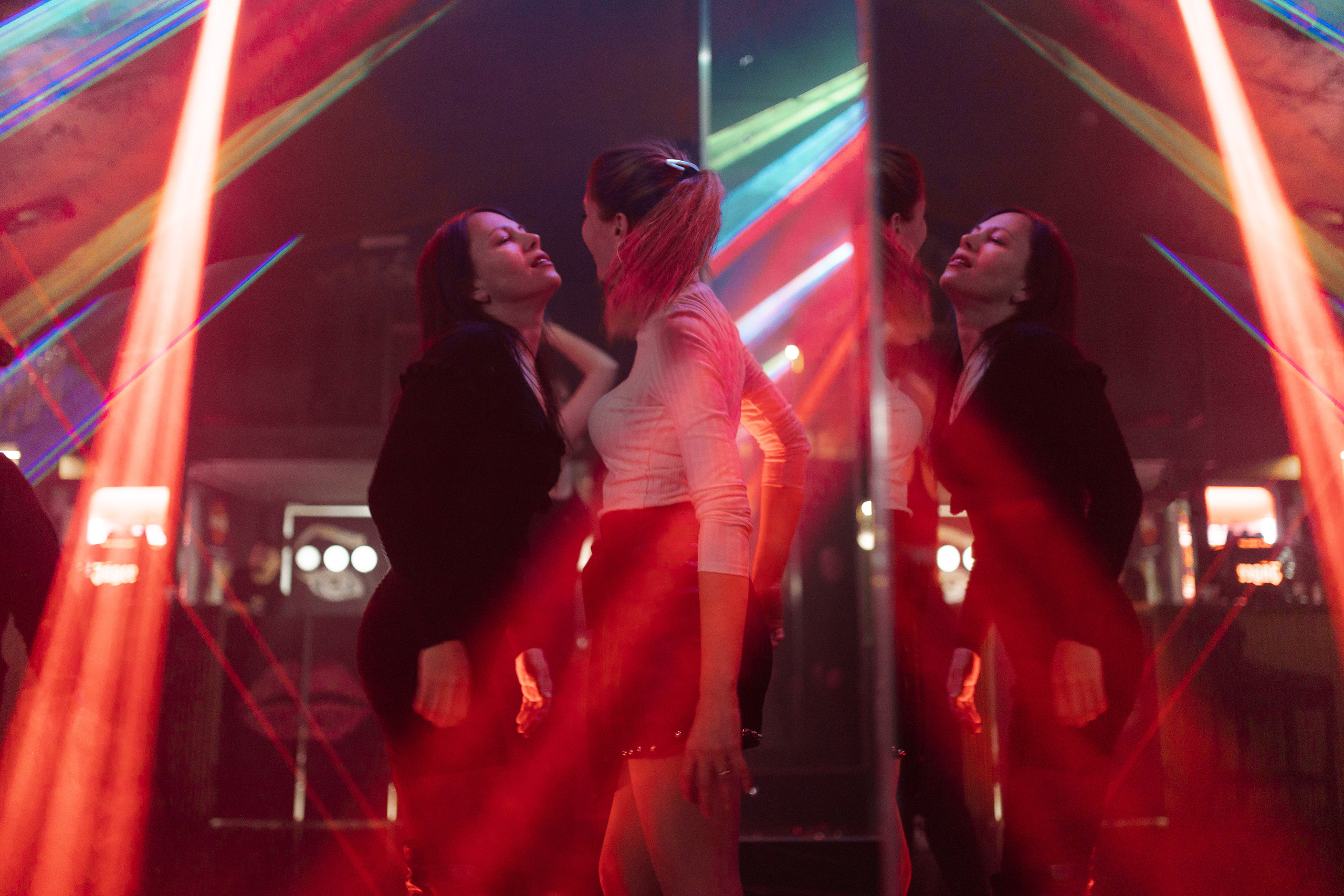 Клубный репортаж для MG. Фотограф Олег Сотник