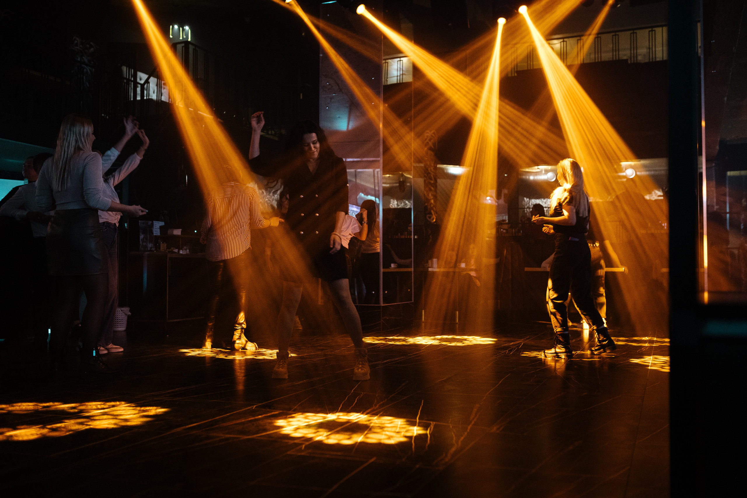 Клубный репортаж для MG. Фотограф Олег Сотник