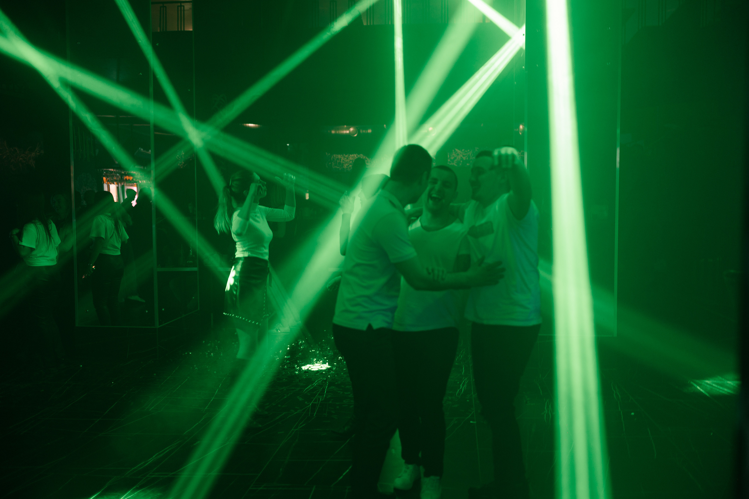 Клубный репортаж для MG. Фотограф Олег Сотник