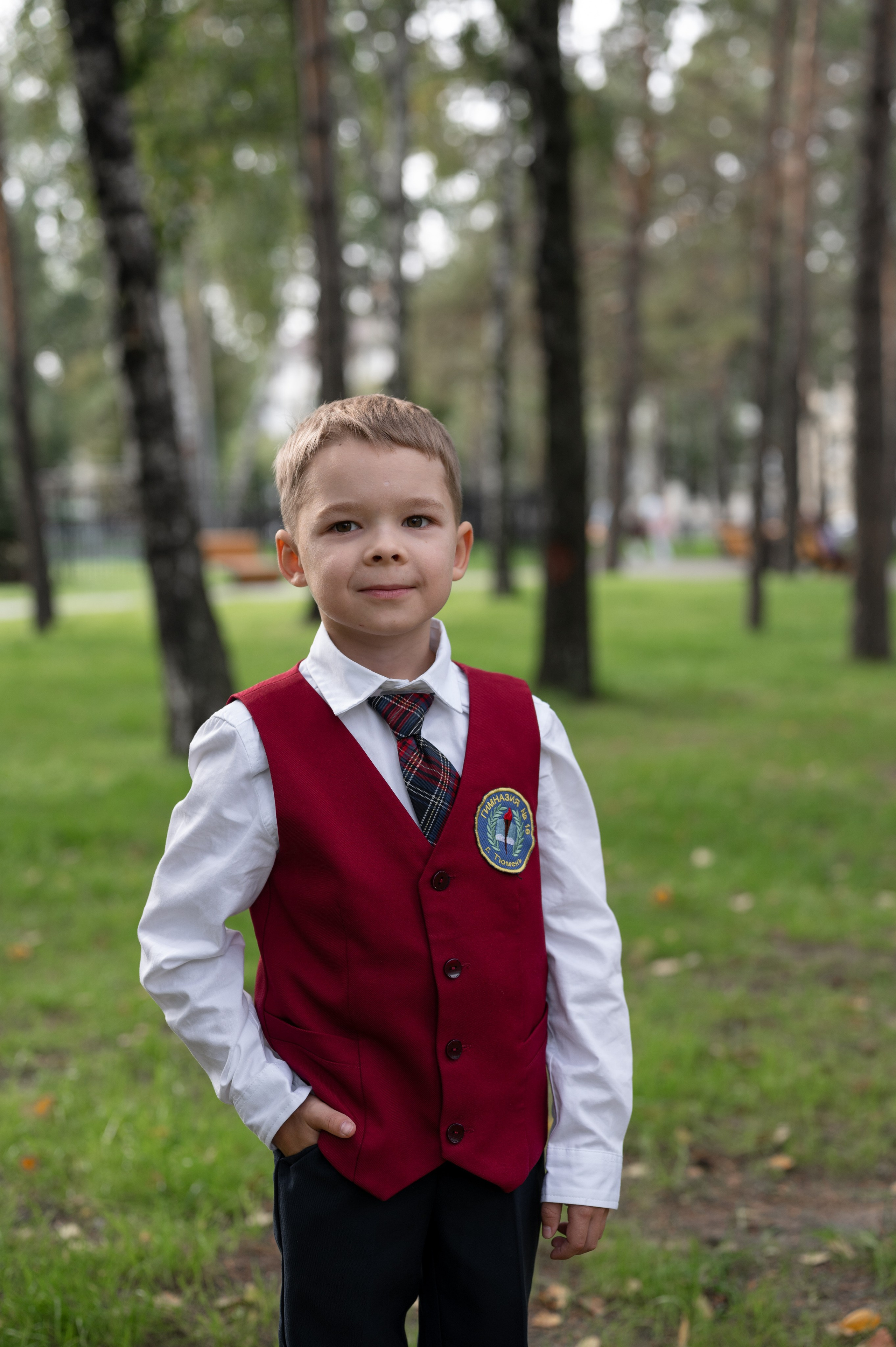 1 сентября 16 гимназия 2 класс (линейка + в классе+ на улице). Фотограф новорожденных, семейный детский в Тюмени Татьяна Морозова