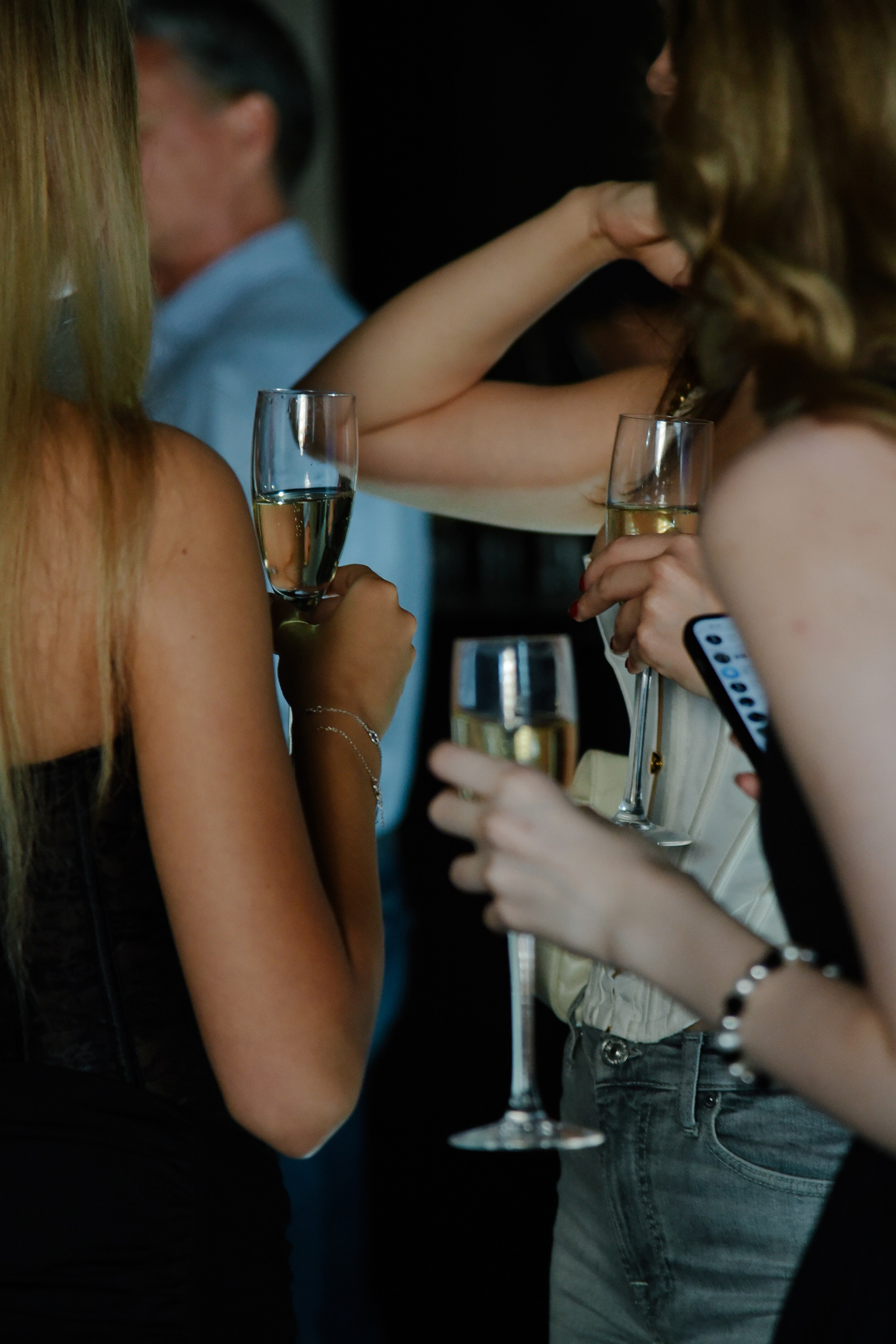 Александр Дильбази Игра взглядов в гранатовом саду. Фотограф Лола Волна, город Москва