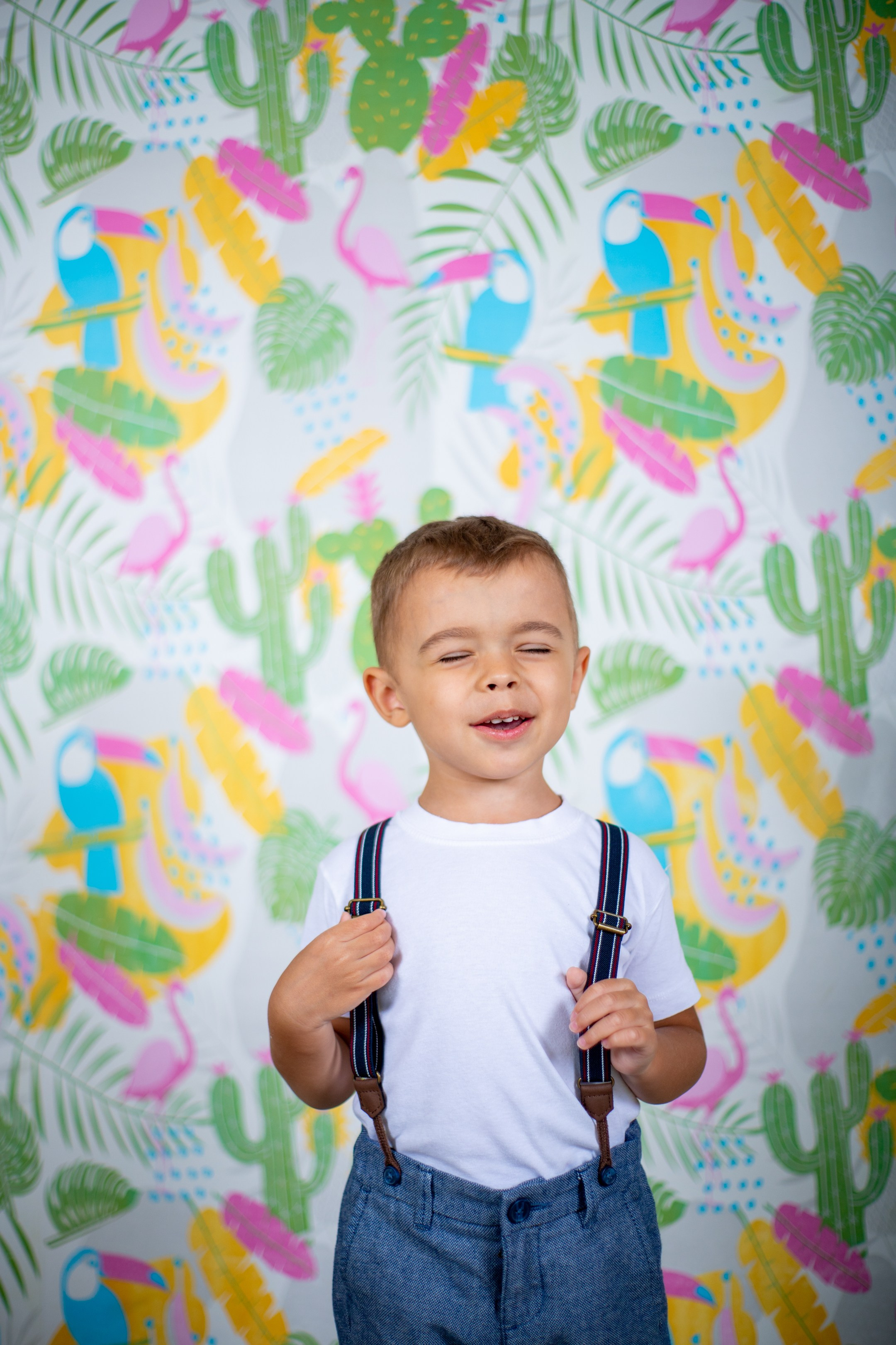 Альбомы с самого детства. +79237847111