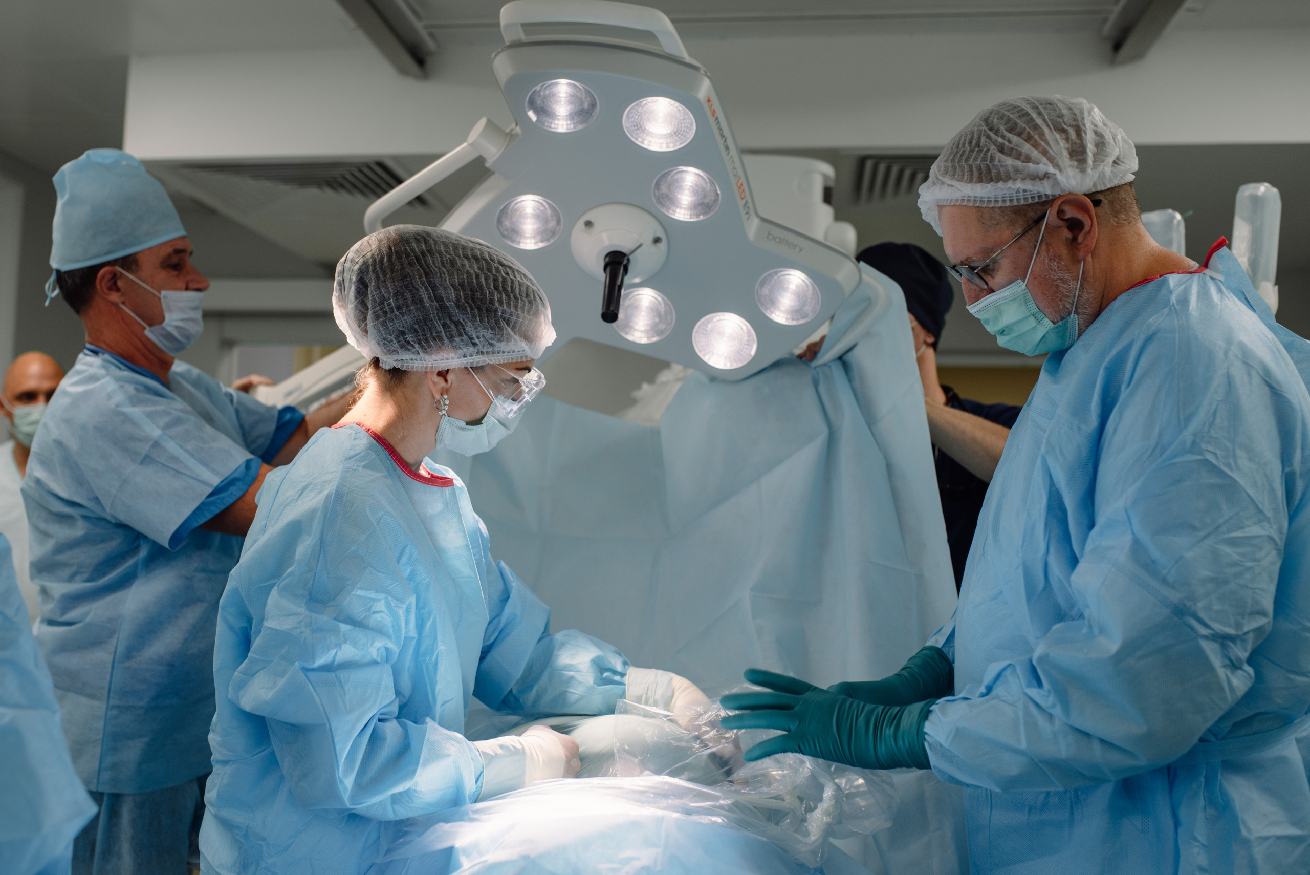 Репортаж из операционной ЧОКЦОиЯМ. Портретный фотограф в Ереване и Челябинске Шаханская Ольга