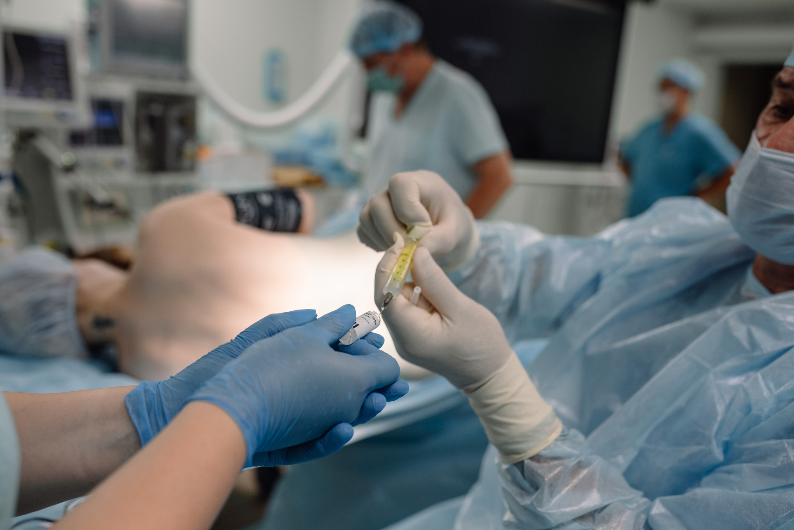 Репортаж из операционной ЧОКЦОиЯМ. Портретный фотограф в Ереване и Челябинске Шаханская Ольга