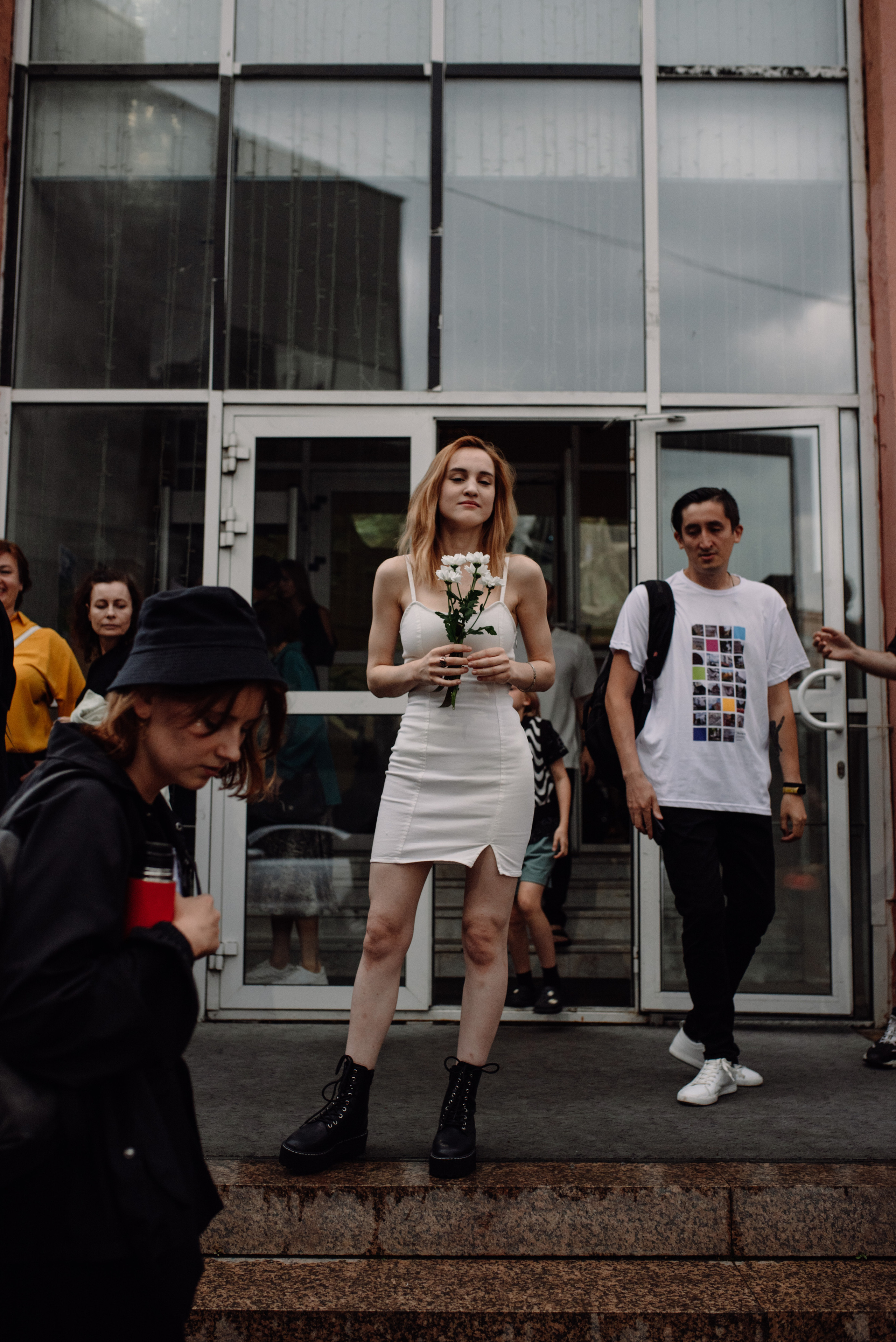 Открытие выставки «Длительные отношения с солнечными ударами» Маши Кирилловой. Портретный фотограф в Ереване и Челябинске Шаханская Ольга