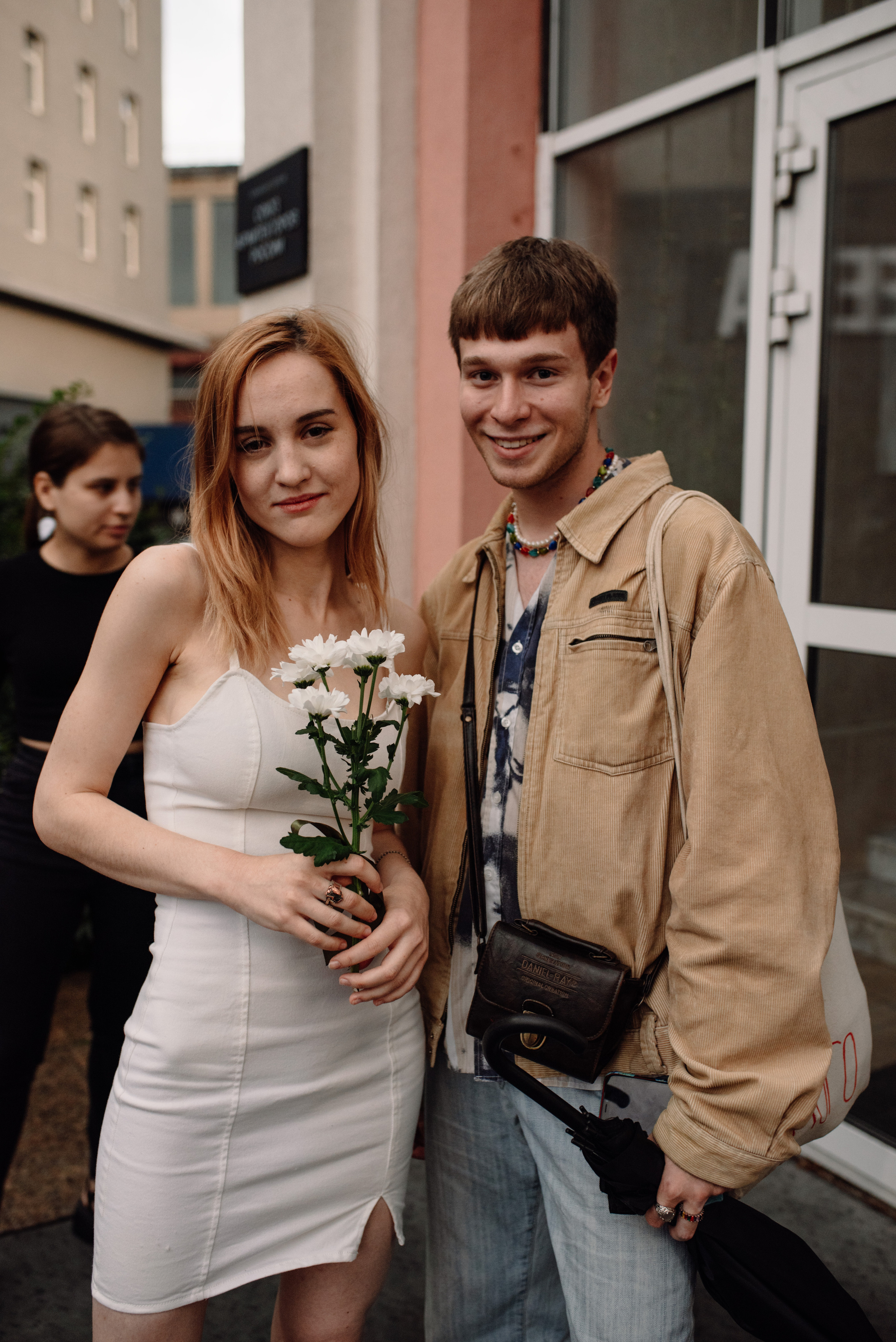 Открытие выставки «Длительные отношения с солнечными ударами» Маши Кирилловой. Портретный фотограф в Ереване и Челябинске Шаханская Ольга