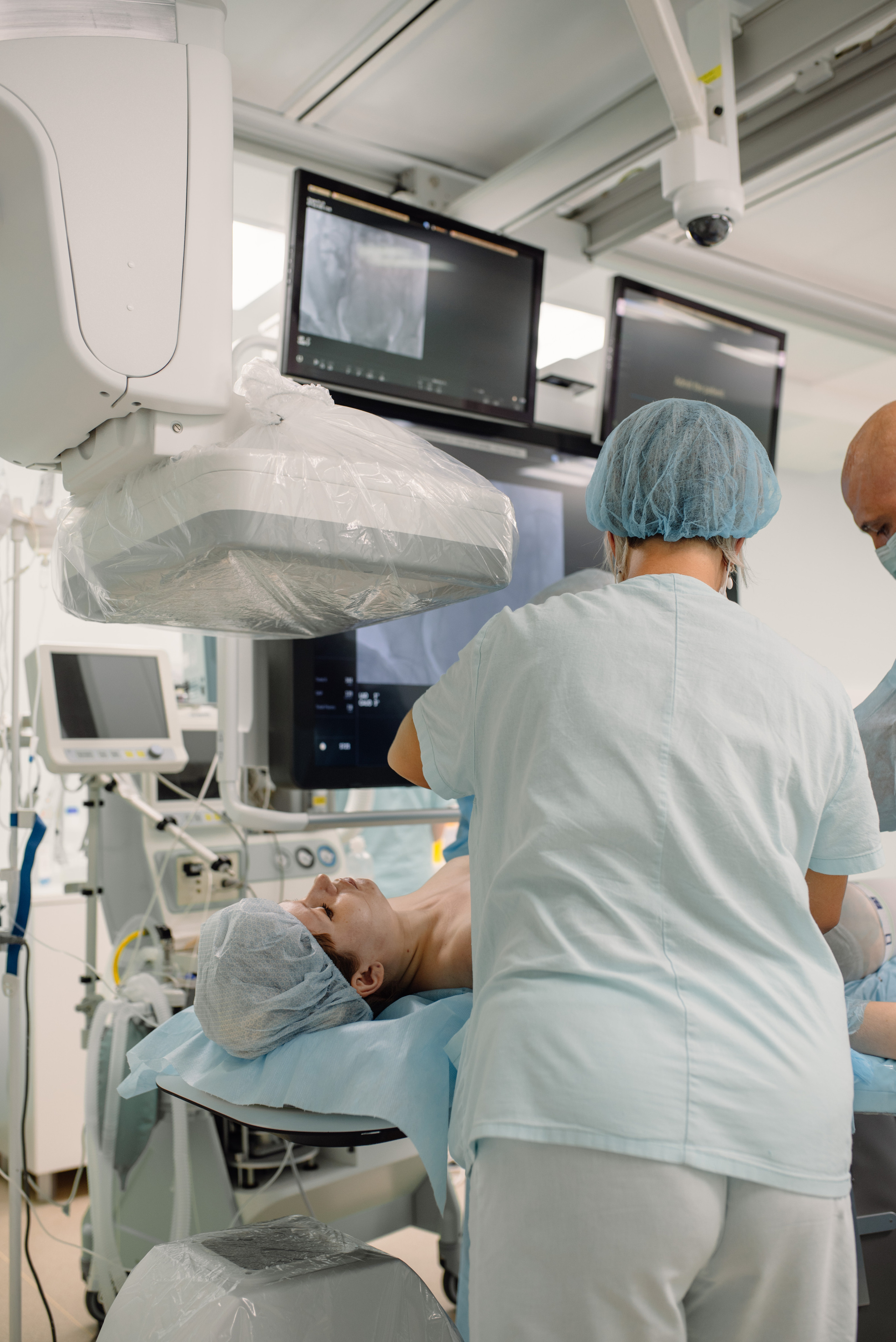 Репортаж из операционной ЧОКЦОиЯМ. Портретный фотограф в Ереване и Челябинске Шаханская Ольга