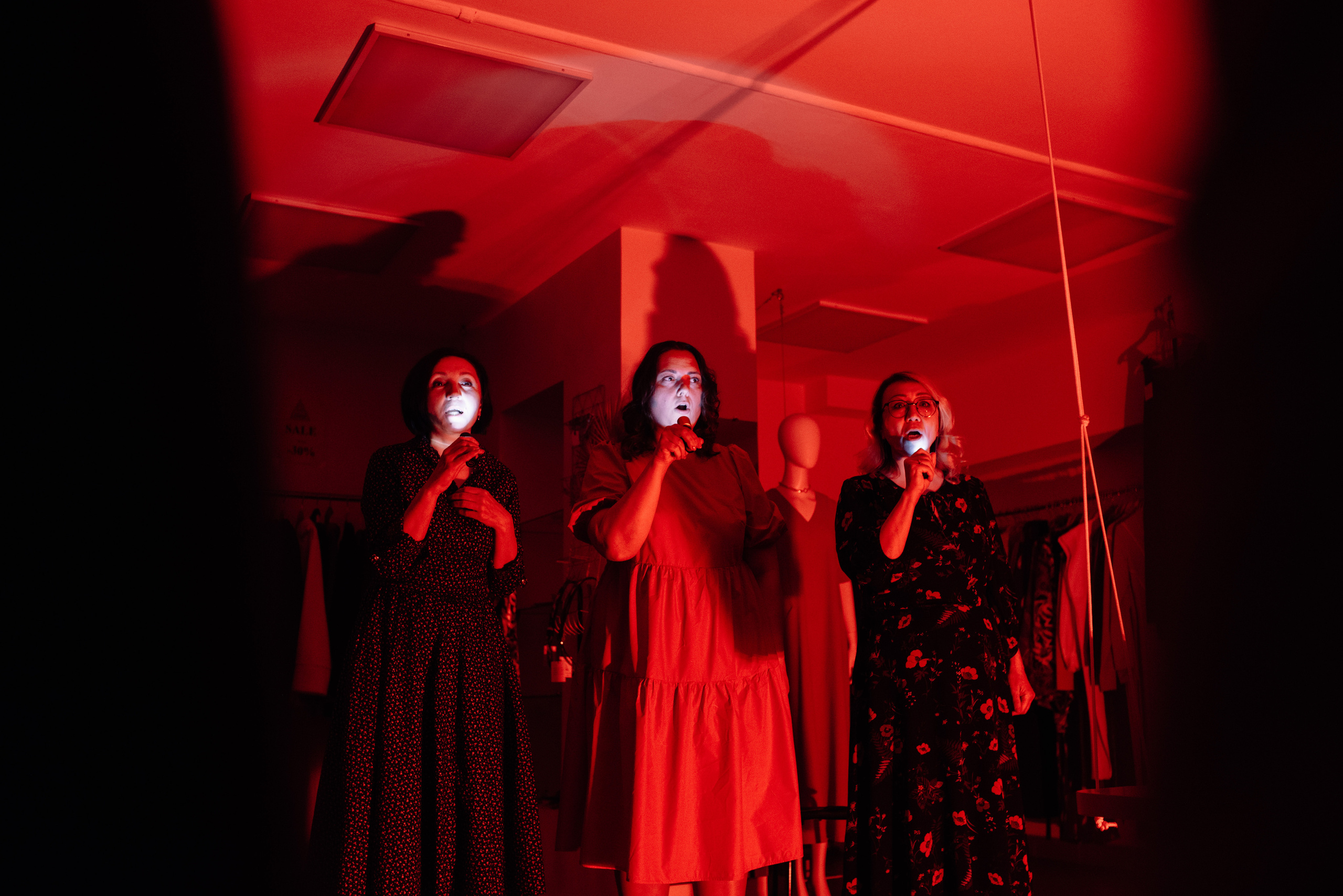 Спектакль-вербатим актёрской студии «Всё цензурно». Портретный фотограф в Ереване и Челябинске Шаханская Ольга