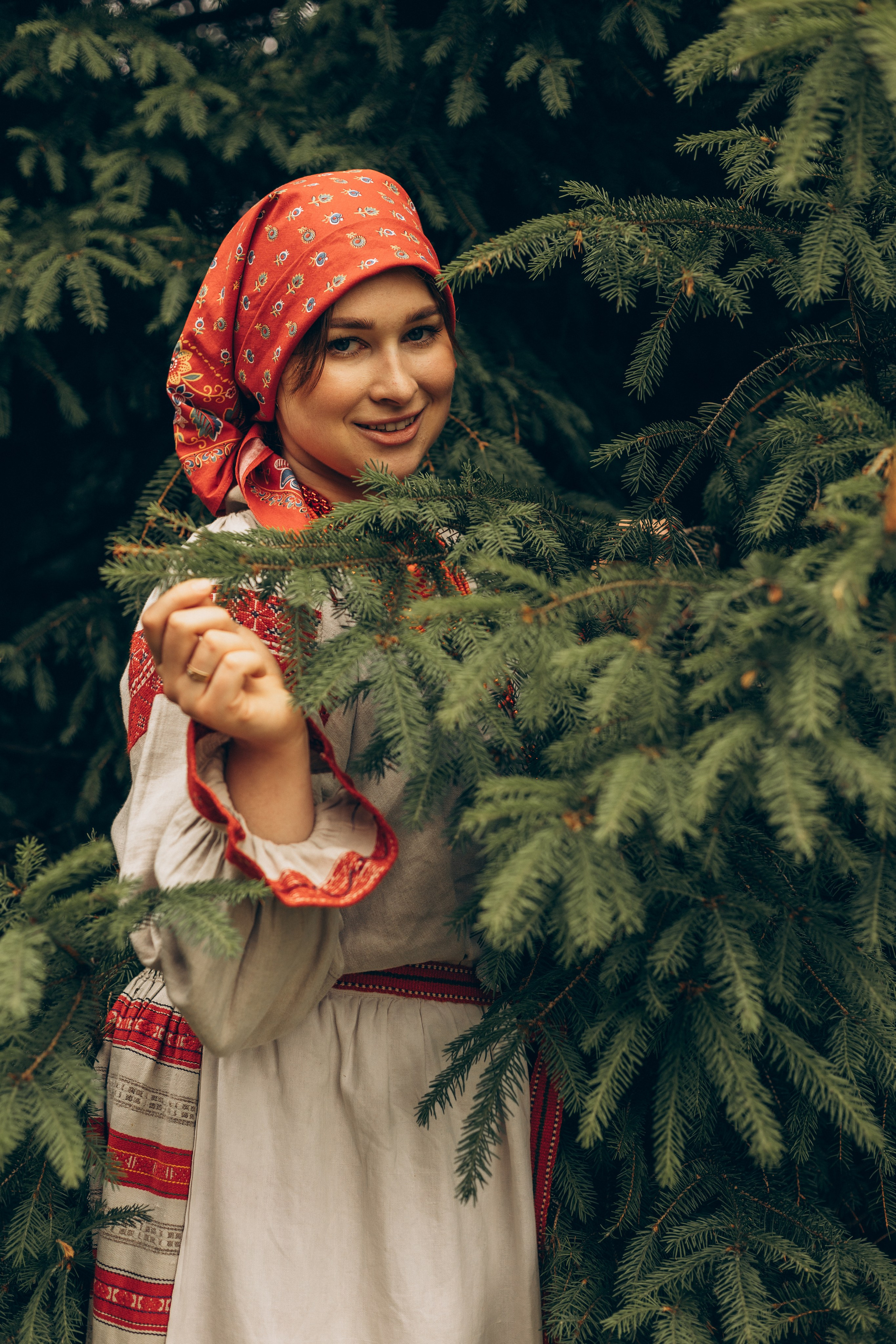 В народном образе. Свадебный и семейный фотограф в Москве Анастасия. Помогу вам быть собой и создам теплые, живые фотографии. Семейный фотограф в Дмитрове