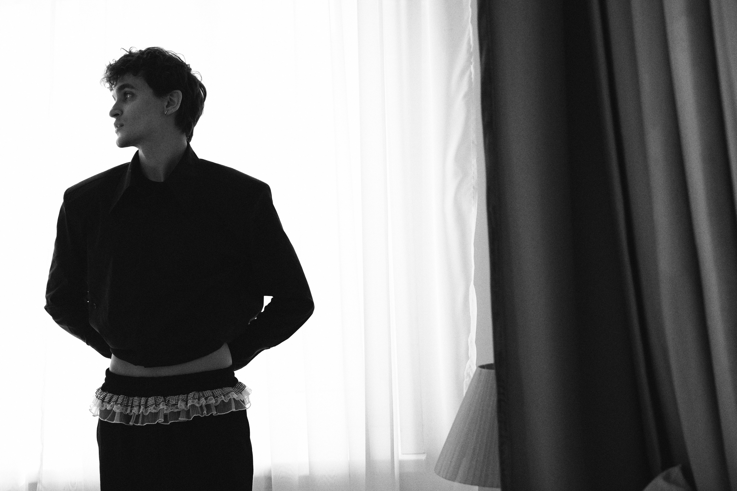 89233. Главная