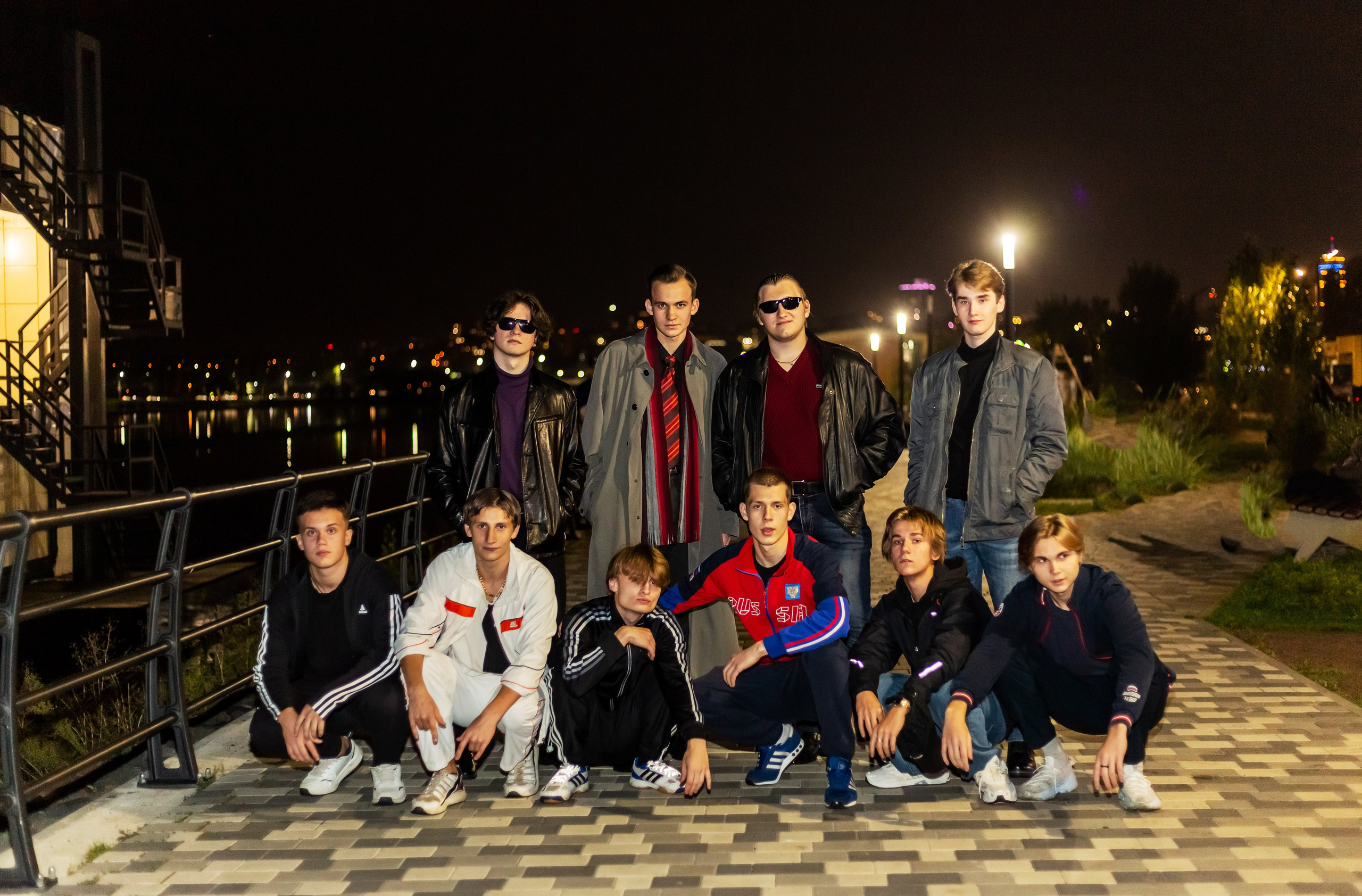 Вечерняя съемка в стиле 90-х. 11А — школа 9. Выпускные альбомы Воронеж от Веры Соколовой